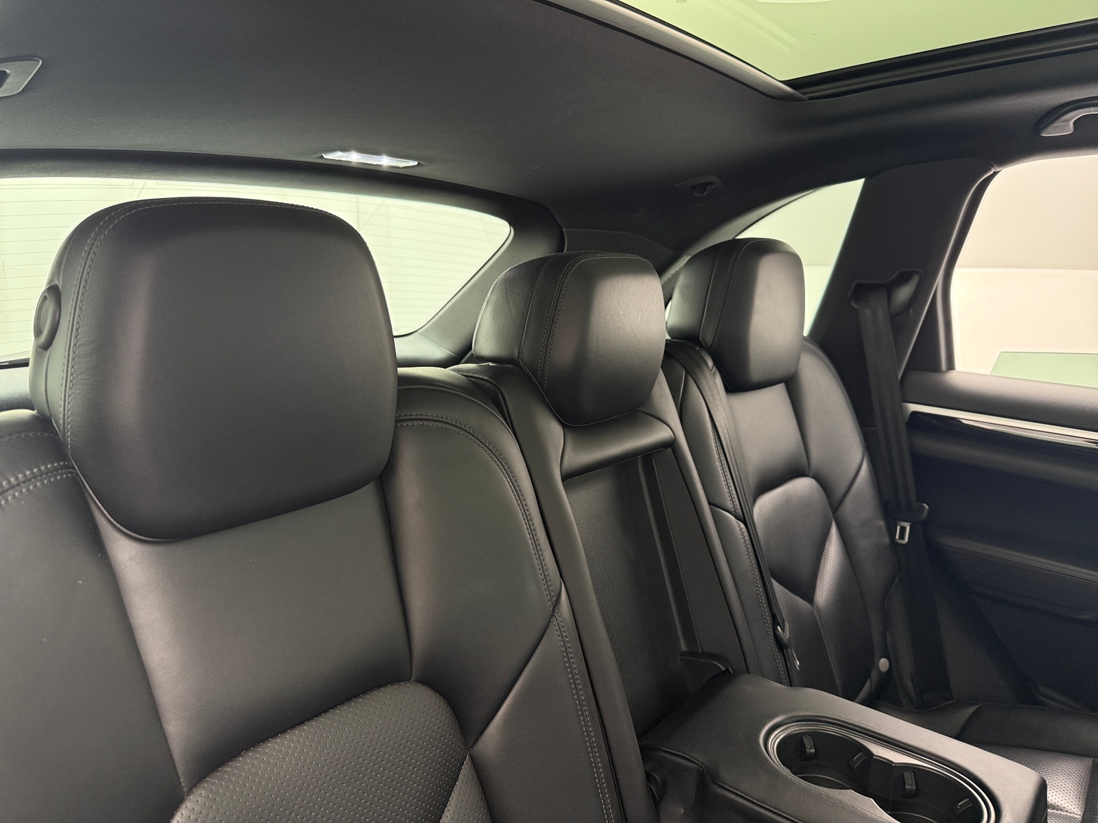 Thumbnail: 2016 Porsche Cayenne - 5