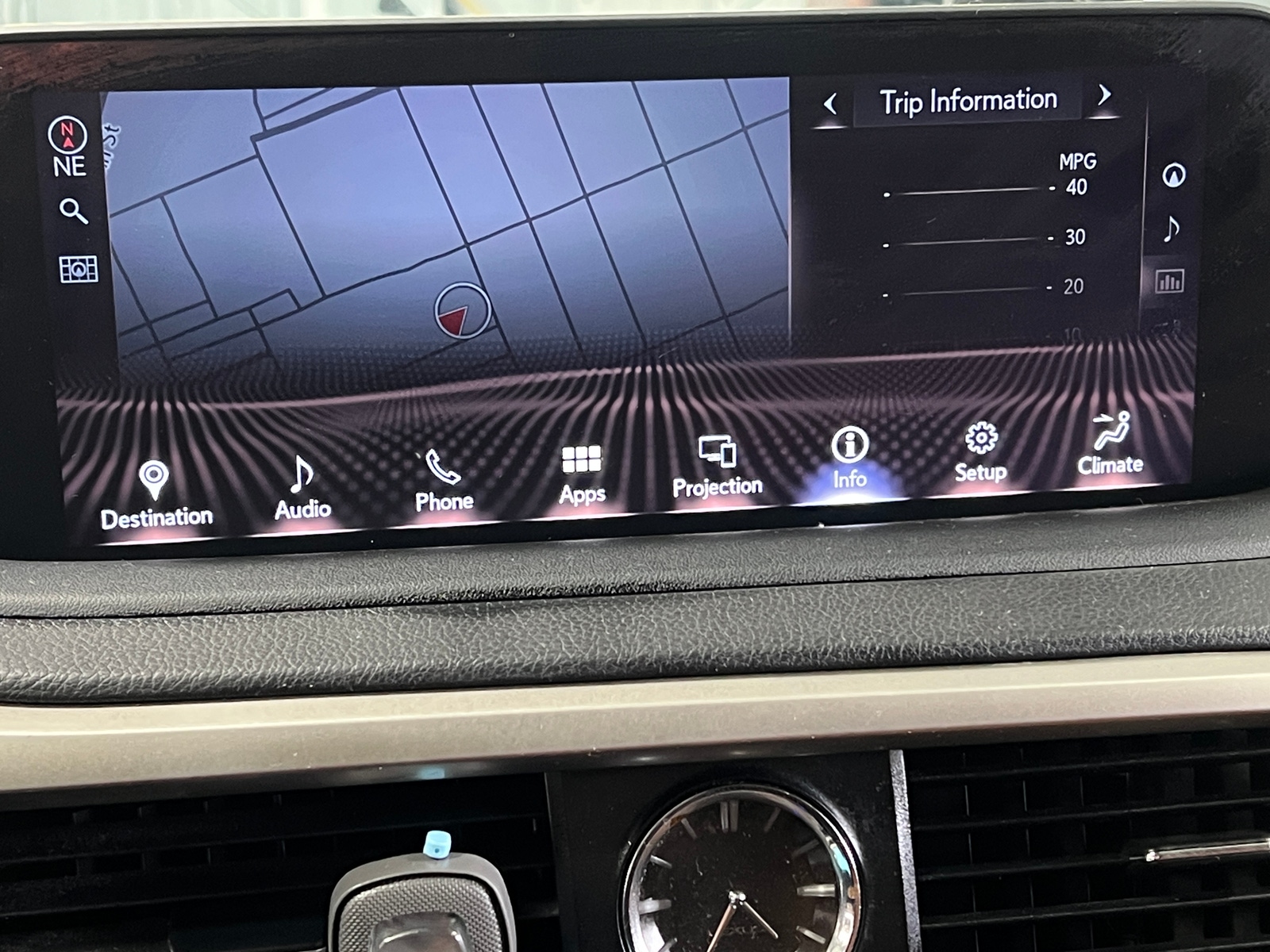 Thumbnail: 2021 Lexus RX - 4