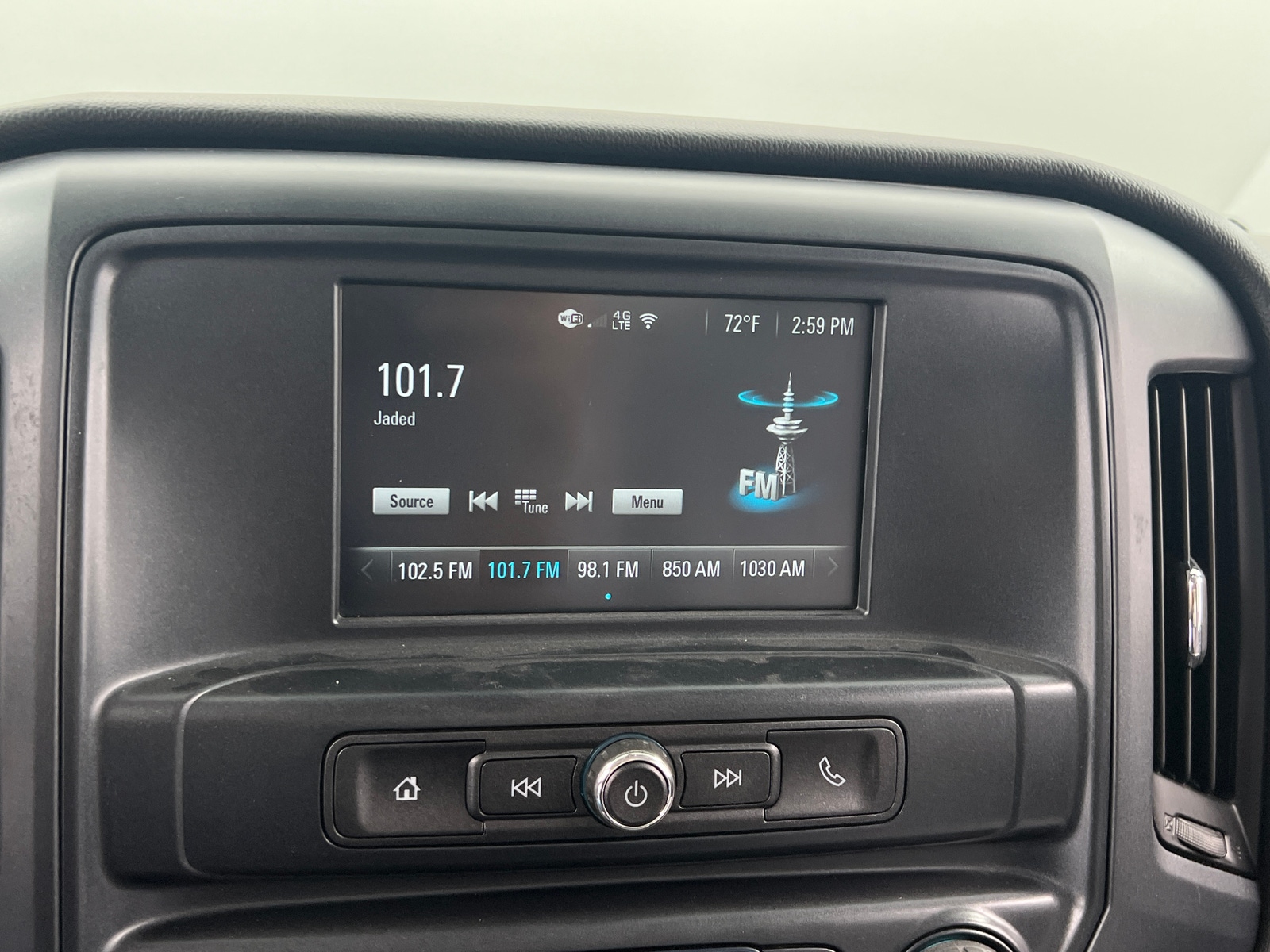 Thumbnail: 2018 Chevrolet Silverado 1500 - 4
