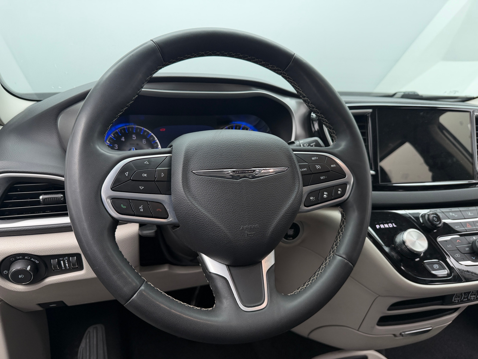 Thumbnail: 2024 Chrysler Pacifica - 4