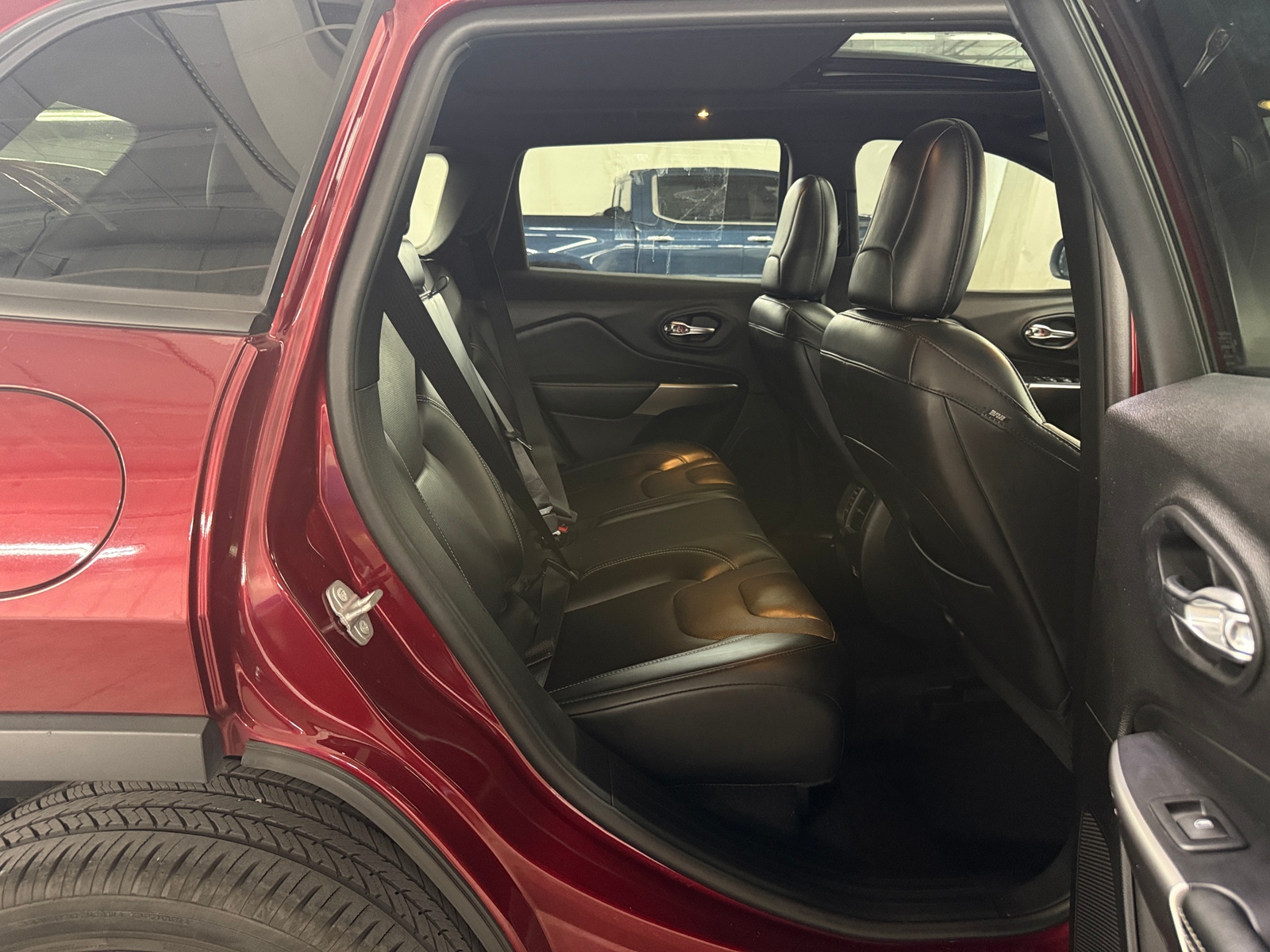 Thumbnail: 2021 Jeep Cherokee - 5
