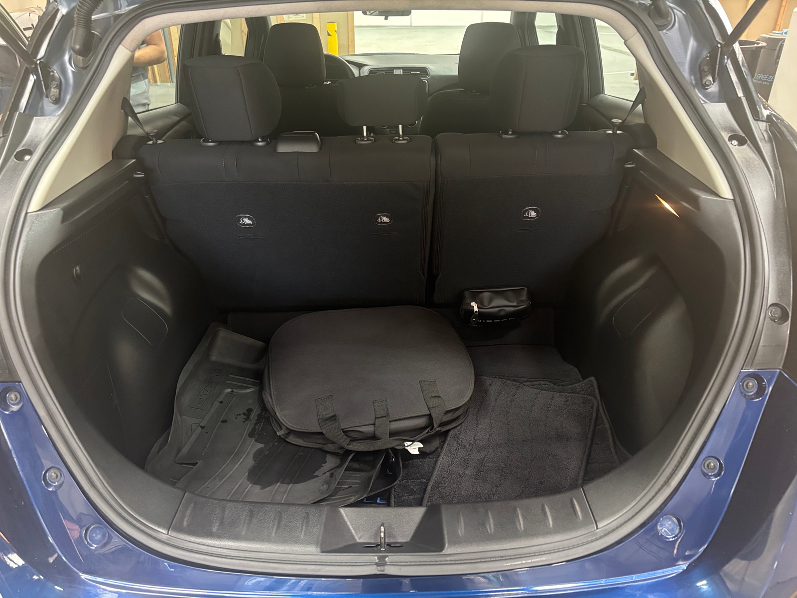 Thumbnail: 2025 Nissan Leaf - 7