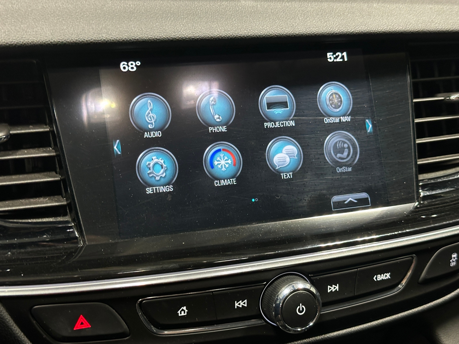 Thumbnail: 2018 Buick Regal - 3