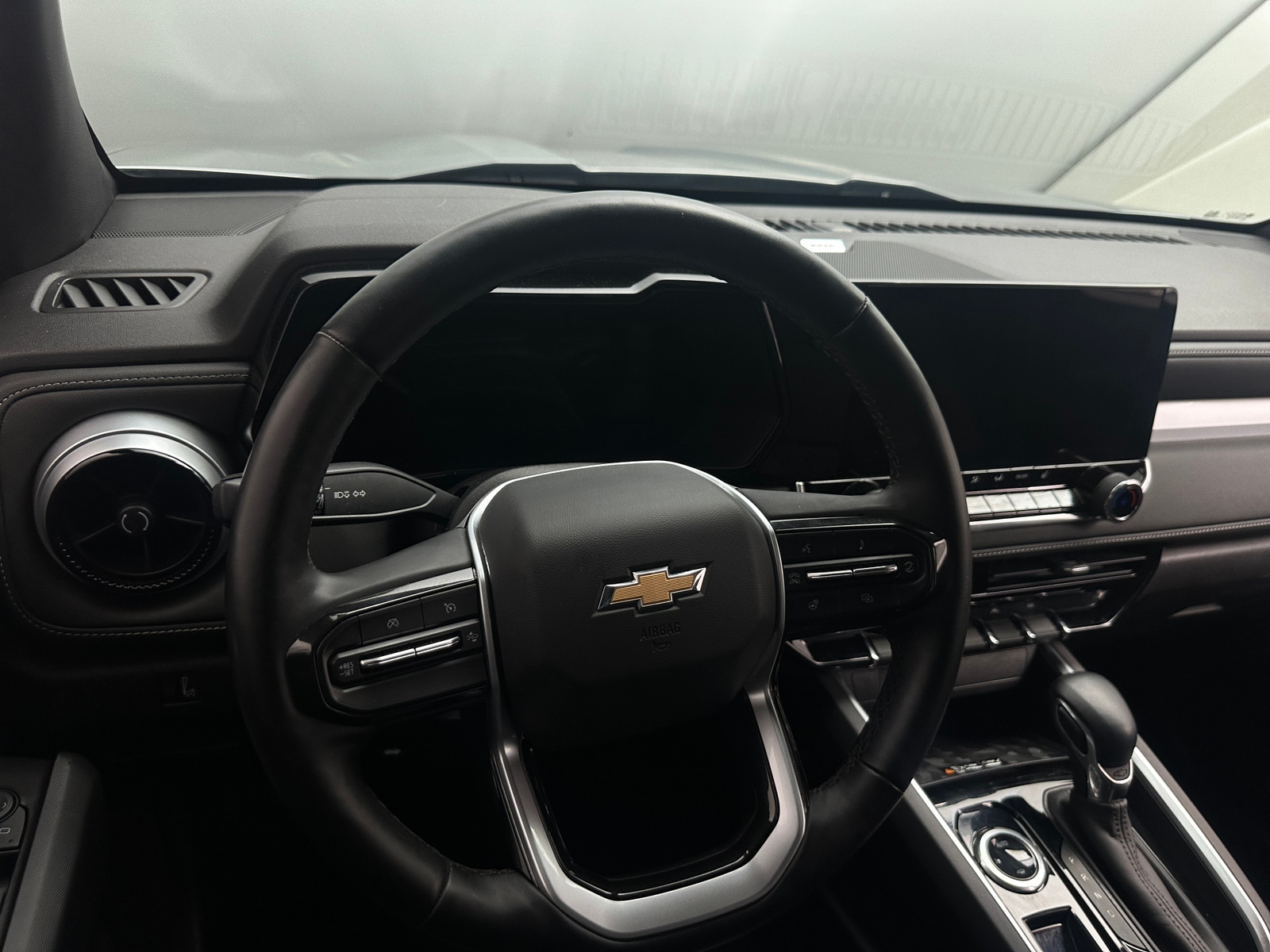 Thumbnail: 2024 Chevrolet Colorado - 4