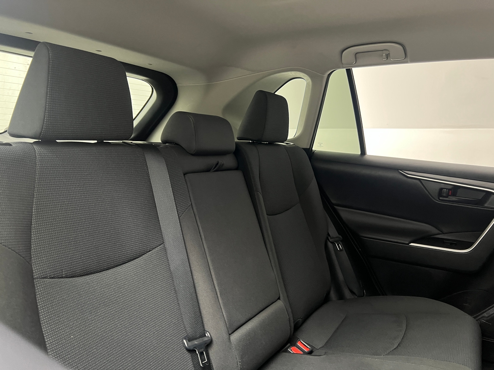 Thumbnail: 2019 Toyota RAV4 - 6