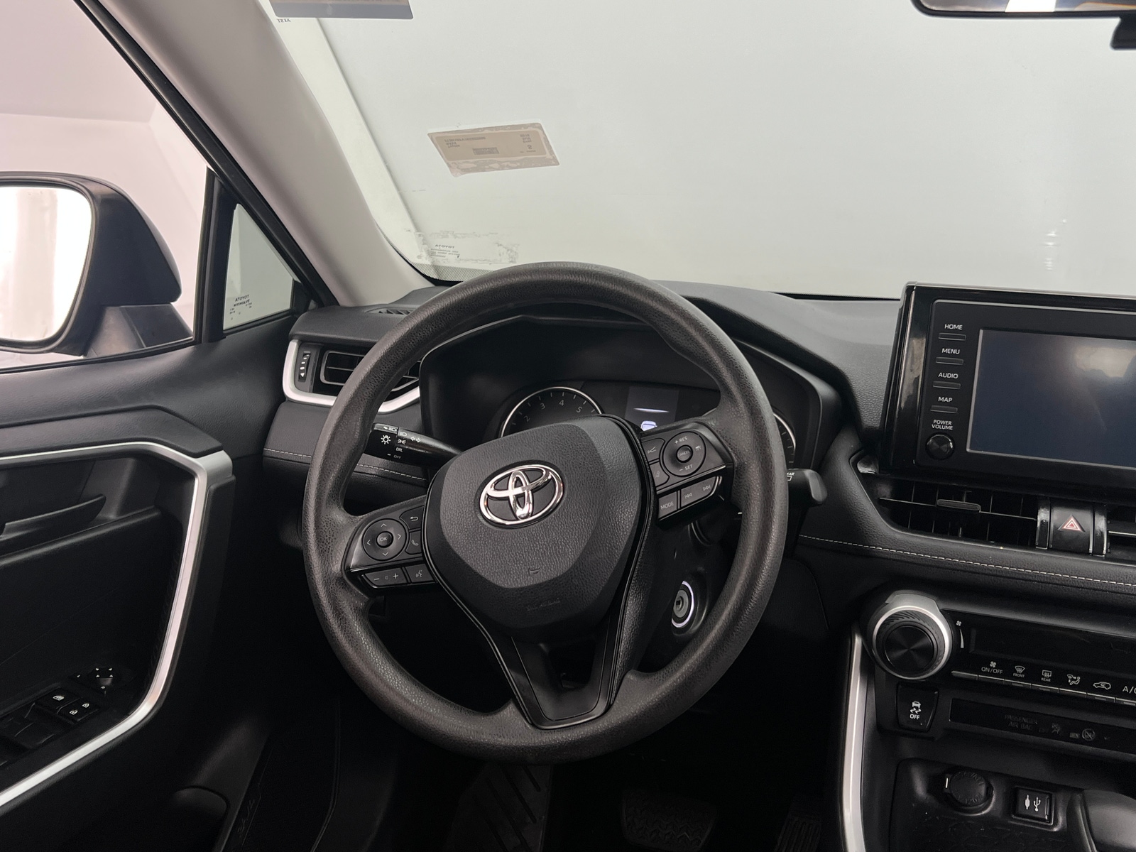 Thumbnail: 2019 Toyota RAV4 - 5