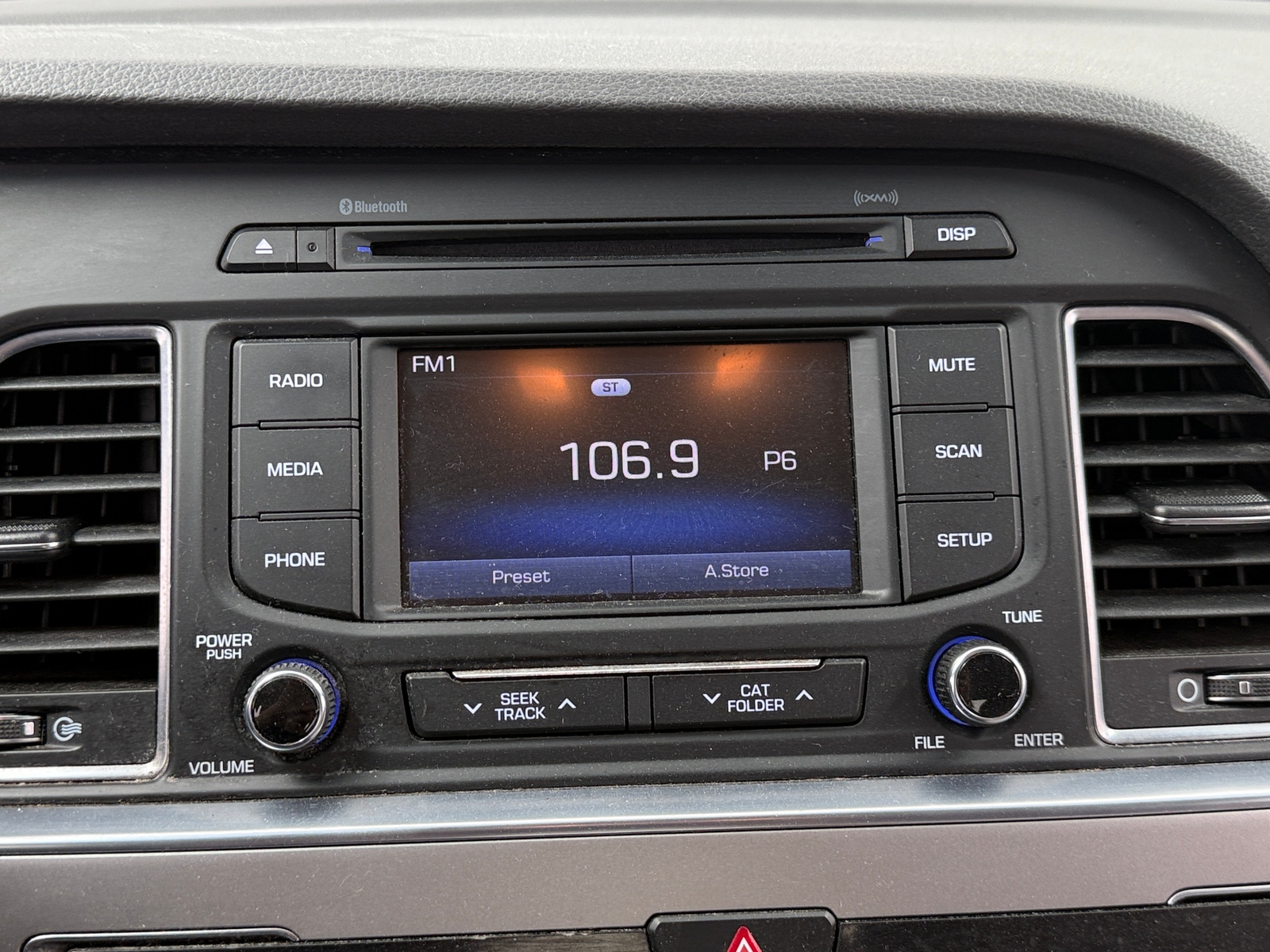 Thumbnail: 2015 Hyundai Sonata - 4