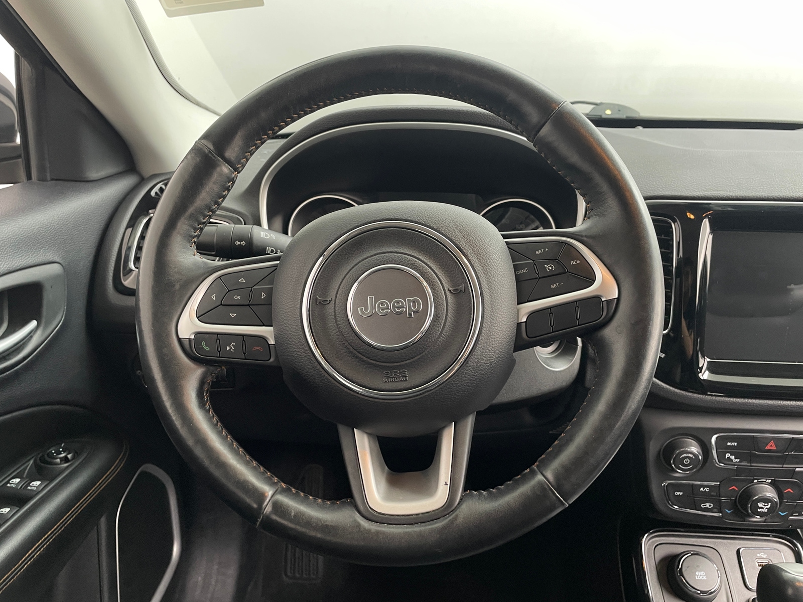 Thumbnail: 2017 Jeep Compass - 4