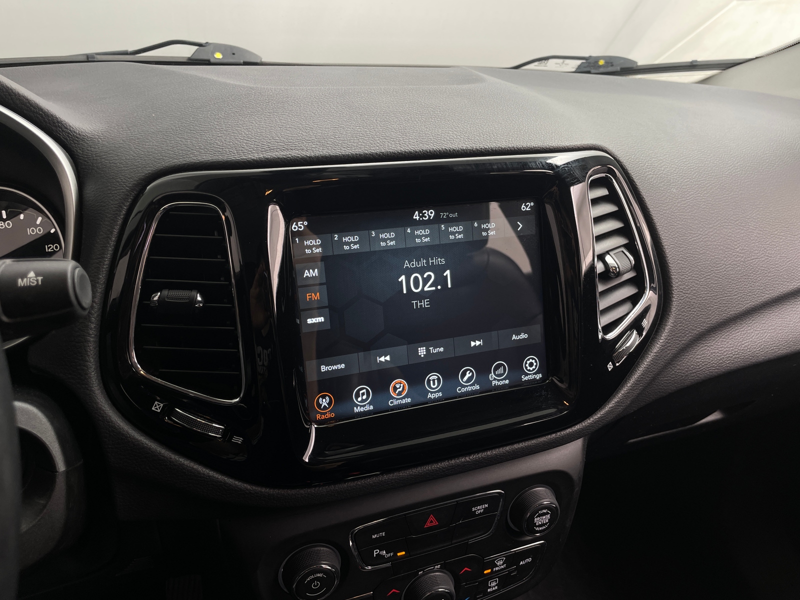 Thumbnail: 2017 Jeep Compass - 3
