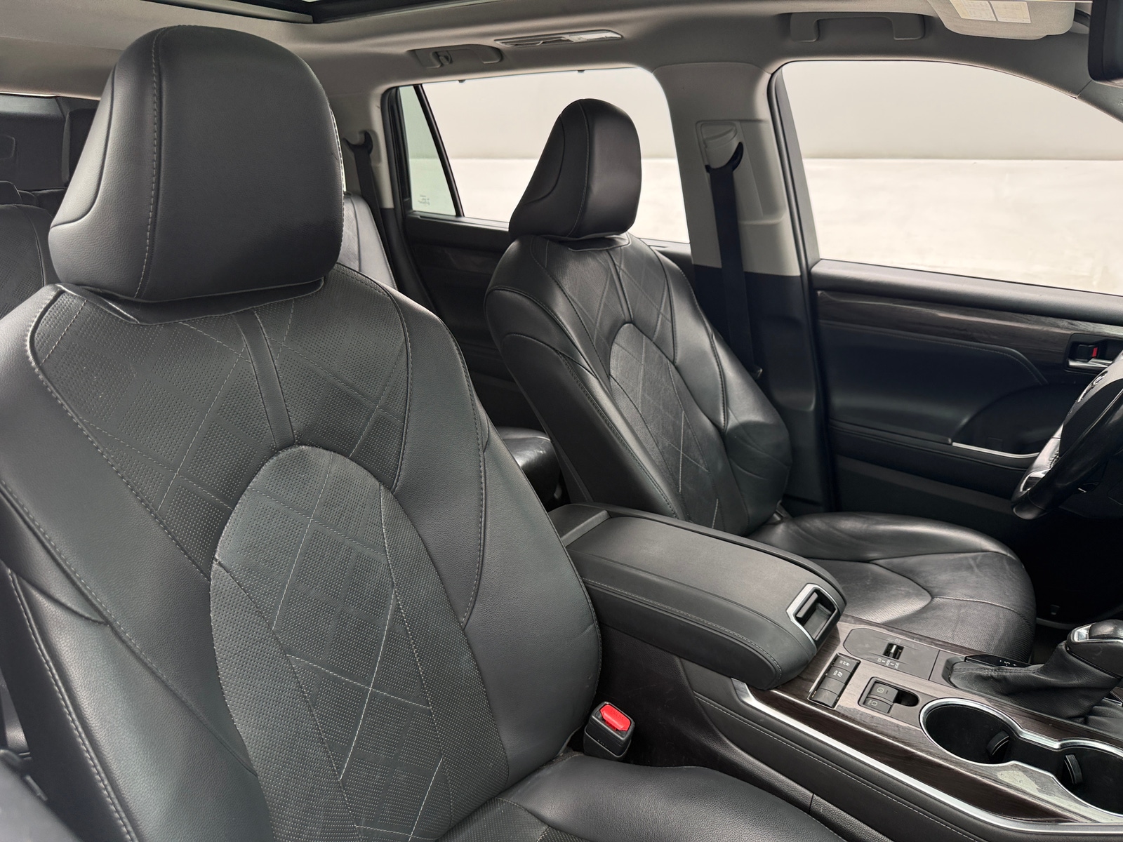 Thumbnail: 2020 Toyota Highlander - 2