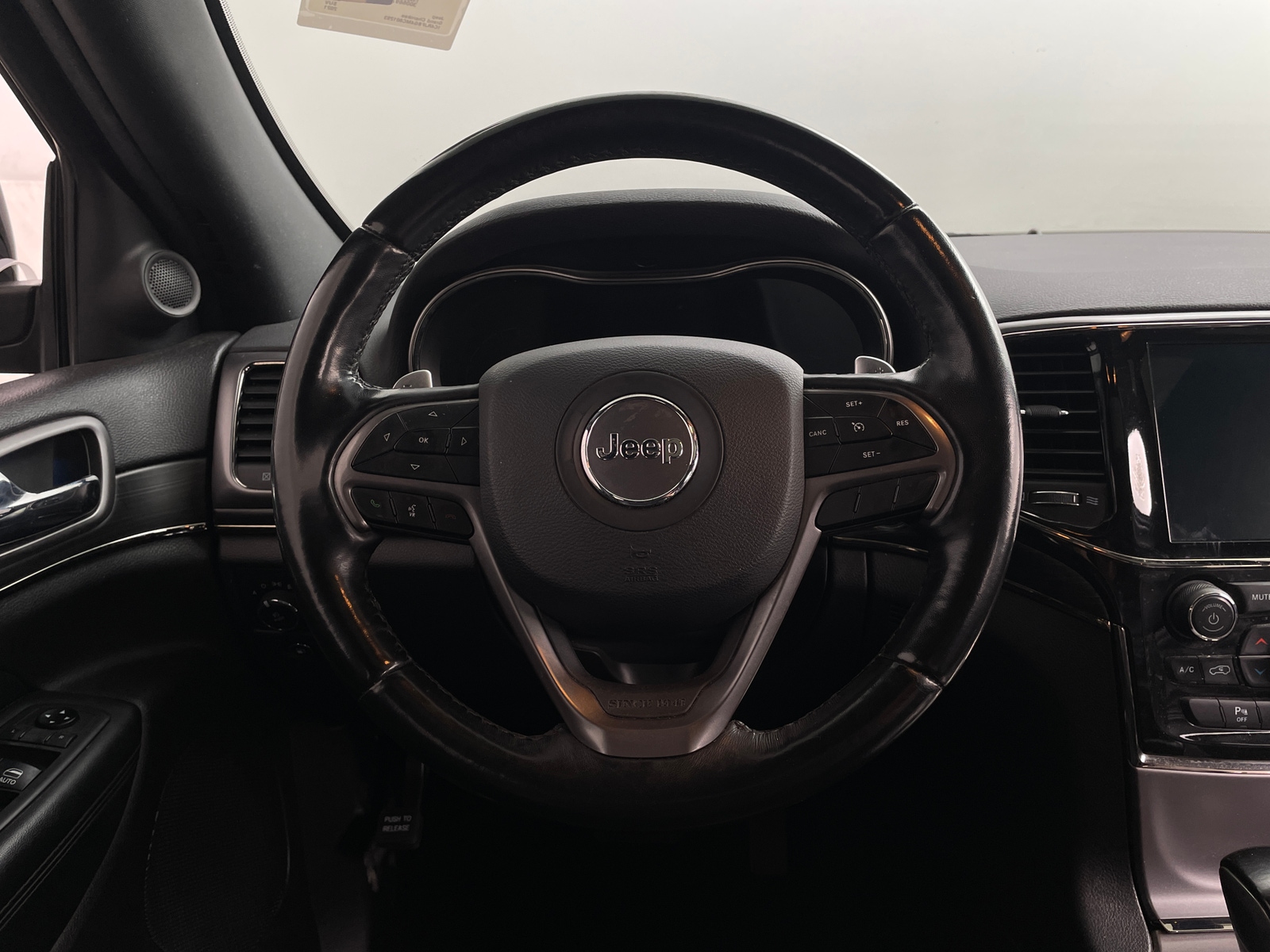 Thumbnail: 2021 Jeep Grand Cherokee - 4