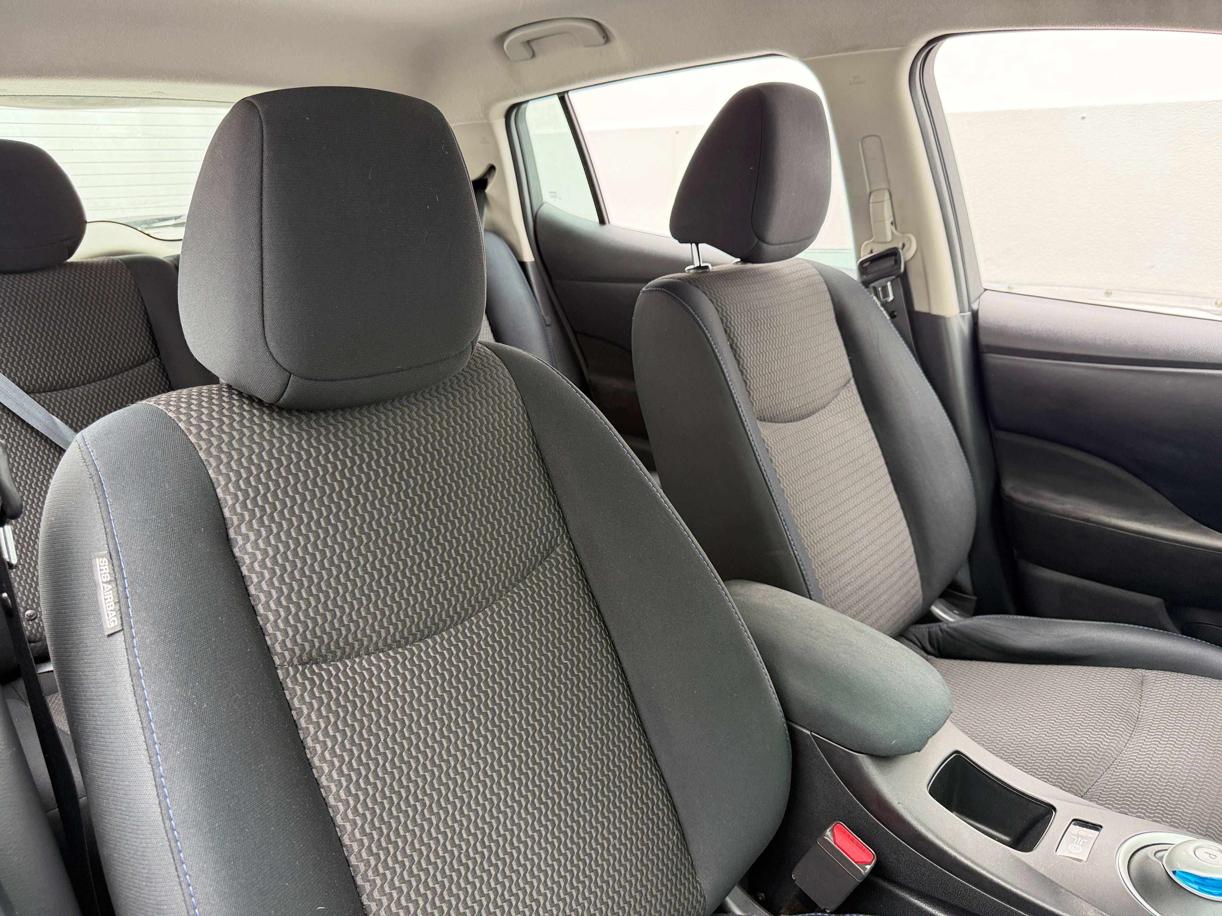 Used 2016 Nissan LEAF S with VIN 1N4AZ0CP8GC305067 for sale in Oak Creek, WI