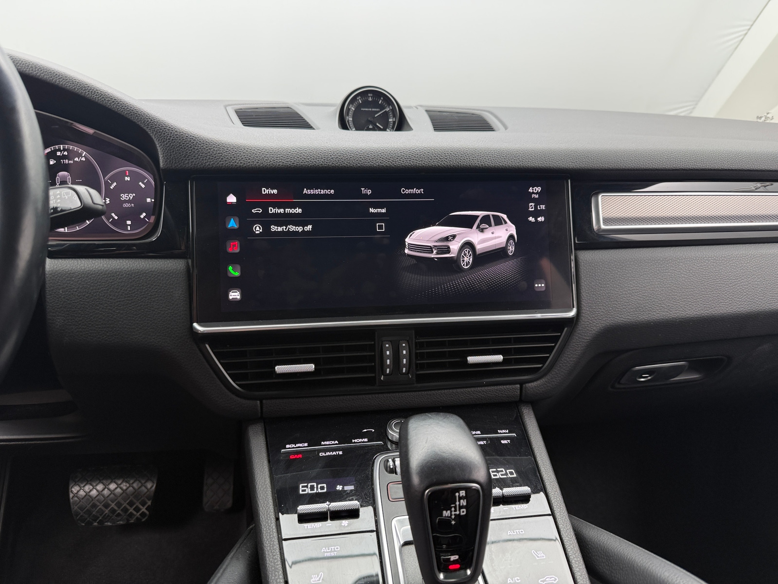Thumbnail: 2023 Porsche Cayenne - 3