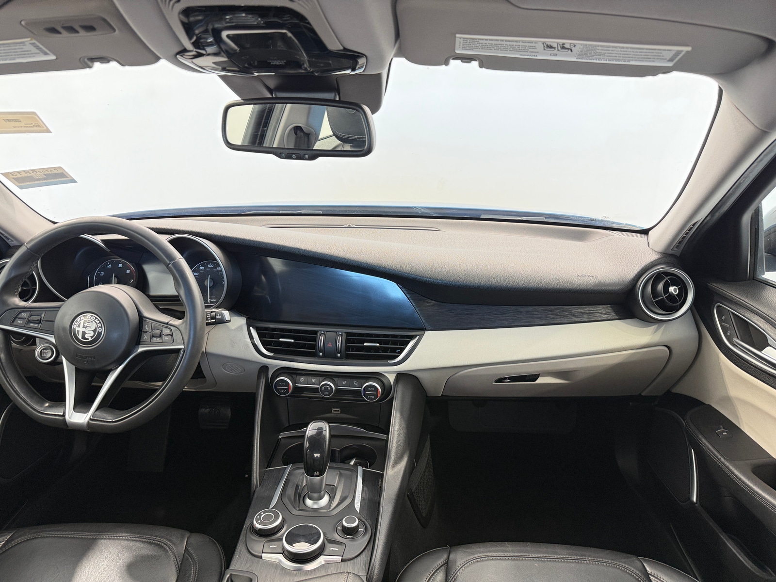 Thumbnail: 2019 Alfa Romeo Giulia - 2