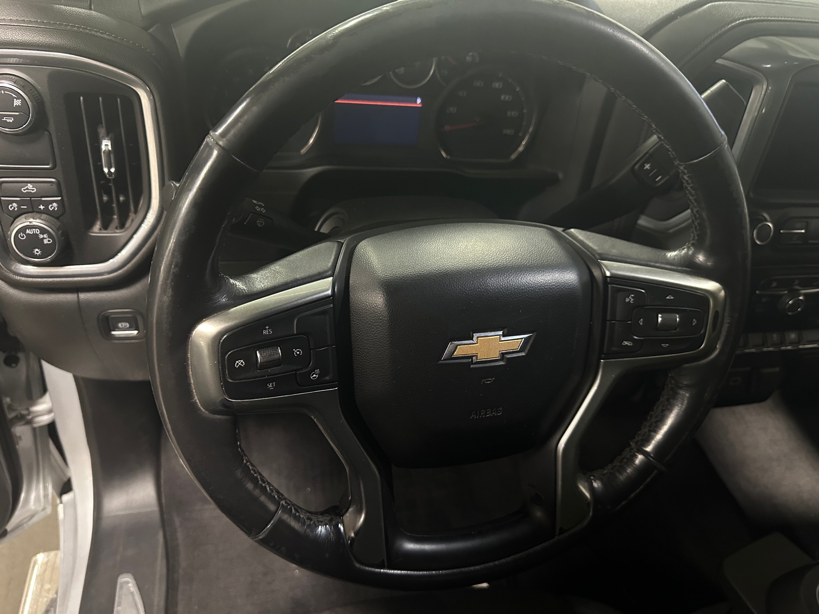 Thumbnail: 2019 Chevrolet Silverado 1500 - 5