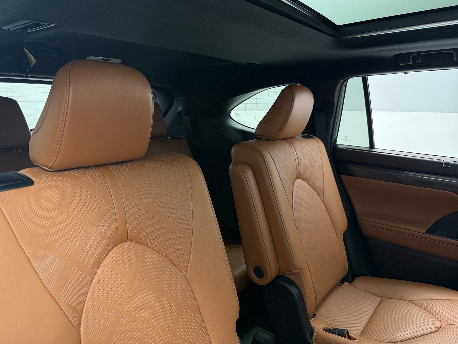 Thumbnail: 2021 Toyota Highlander - 6