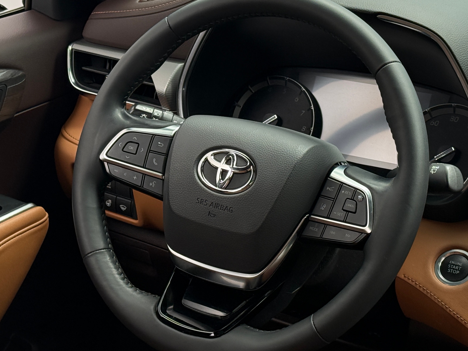 Thumbnail: 2021 Toyota Highlander - 5