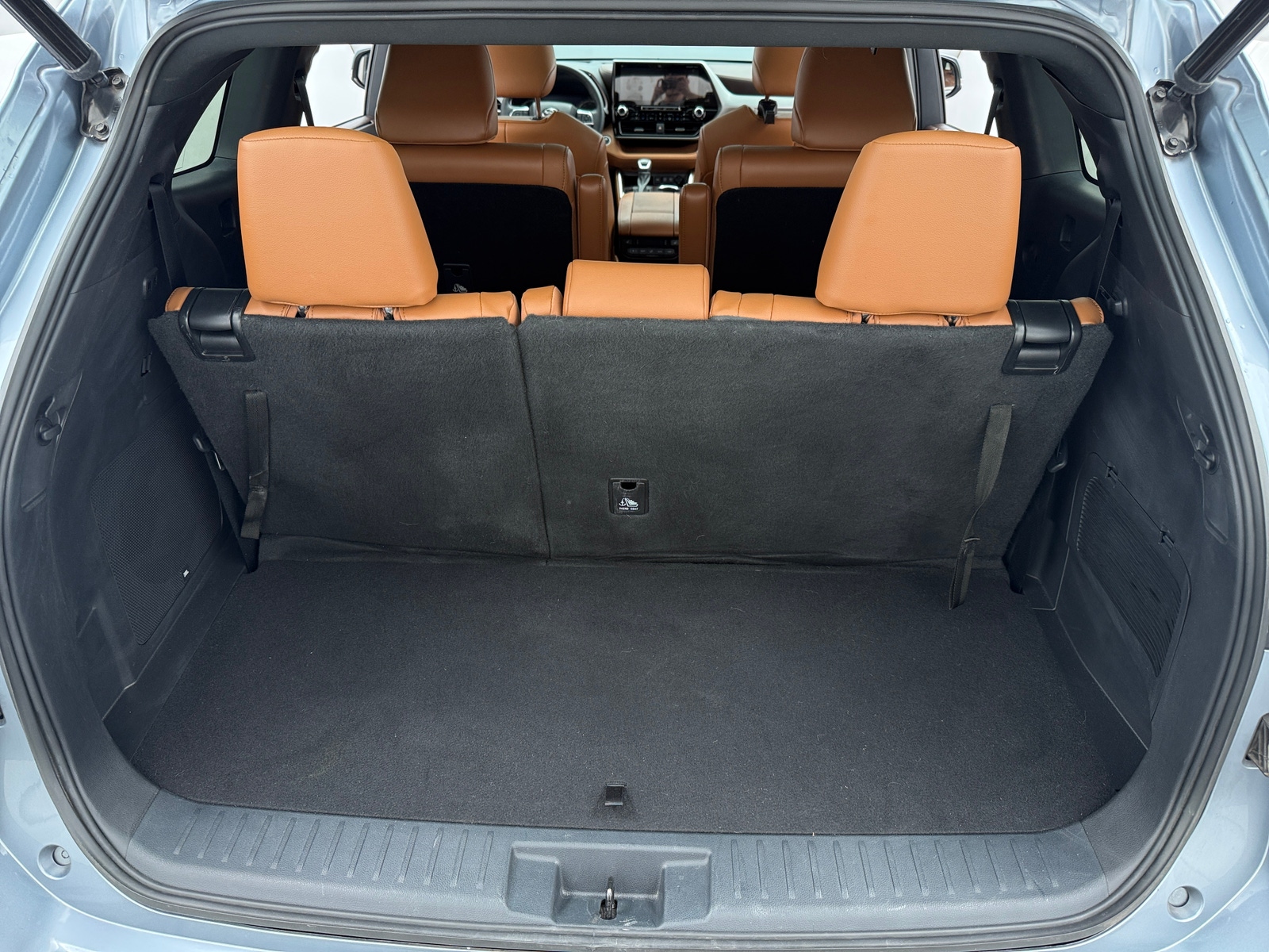 Thumbnail: 2021 Toyota Highlander - 7