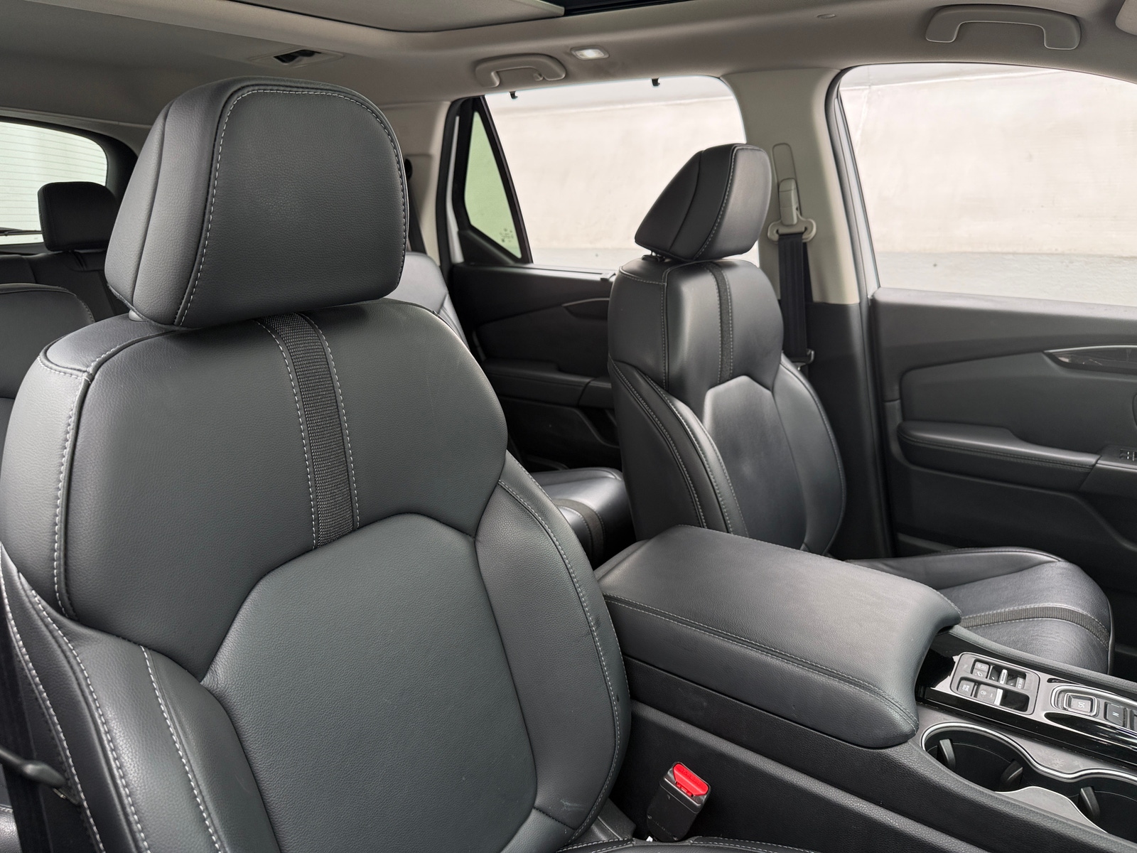 Thumbnail: 2023 Honda Pilot - 2