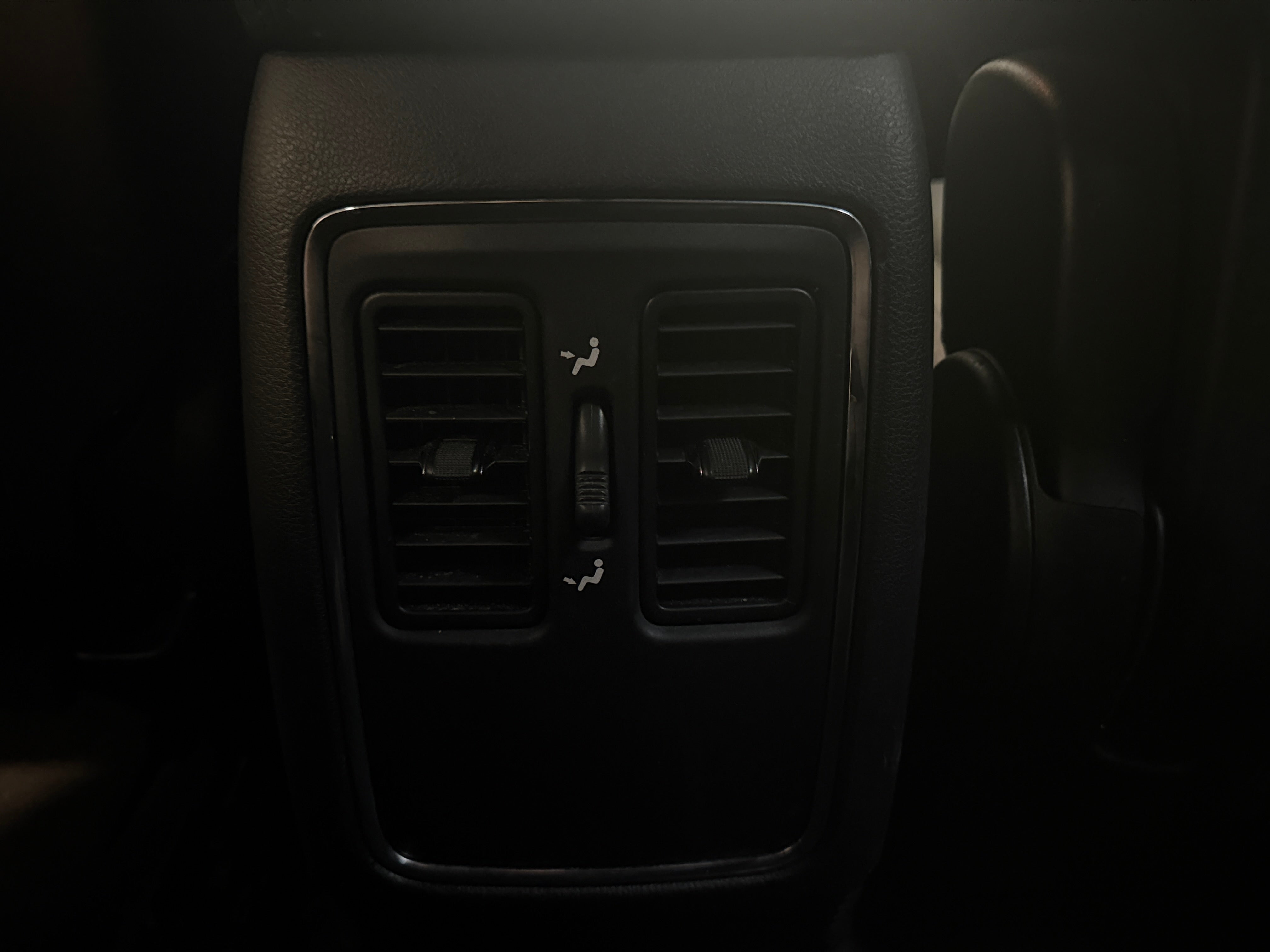 1C4RJEAG5MC819782
