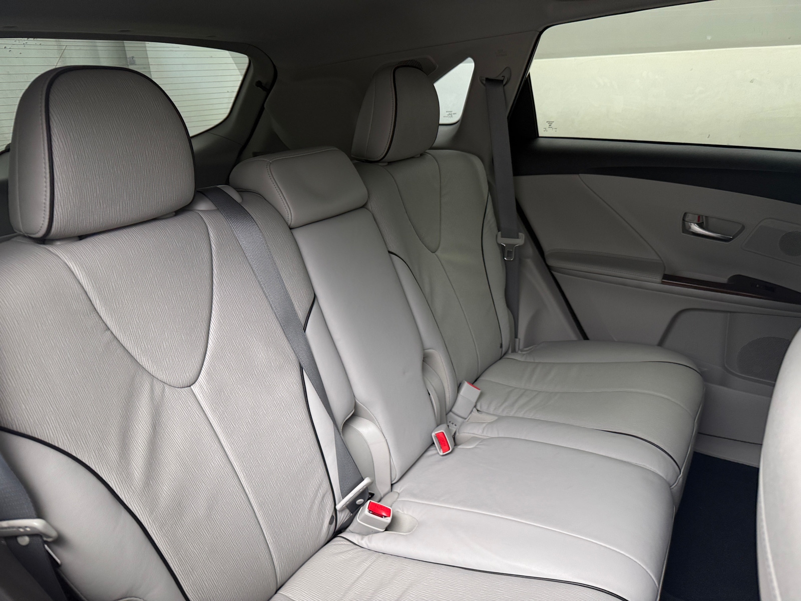Thumbnail: 2010 Toyota Venza - 5