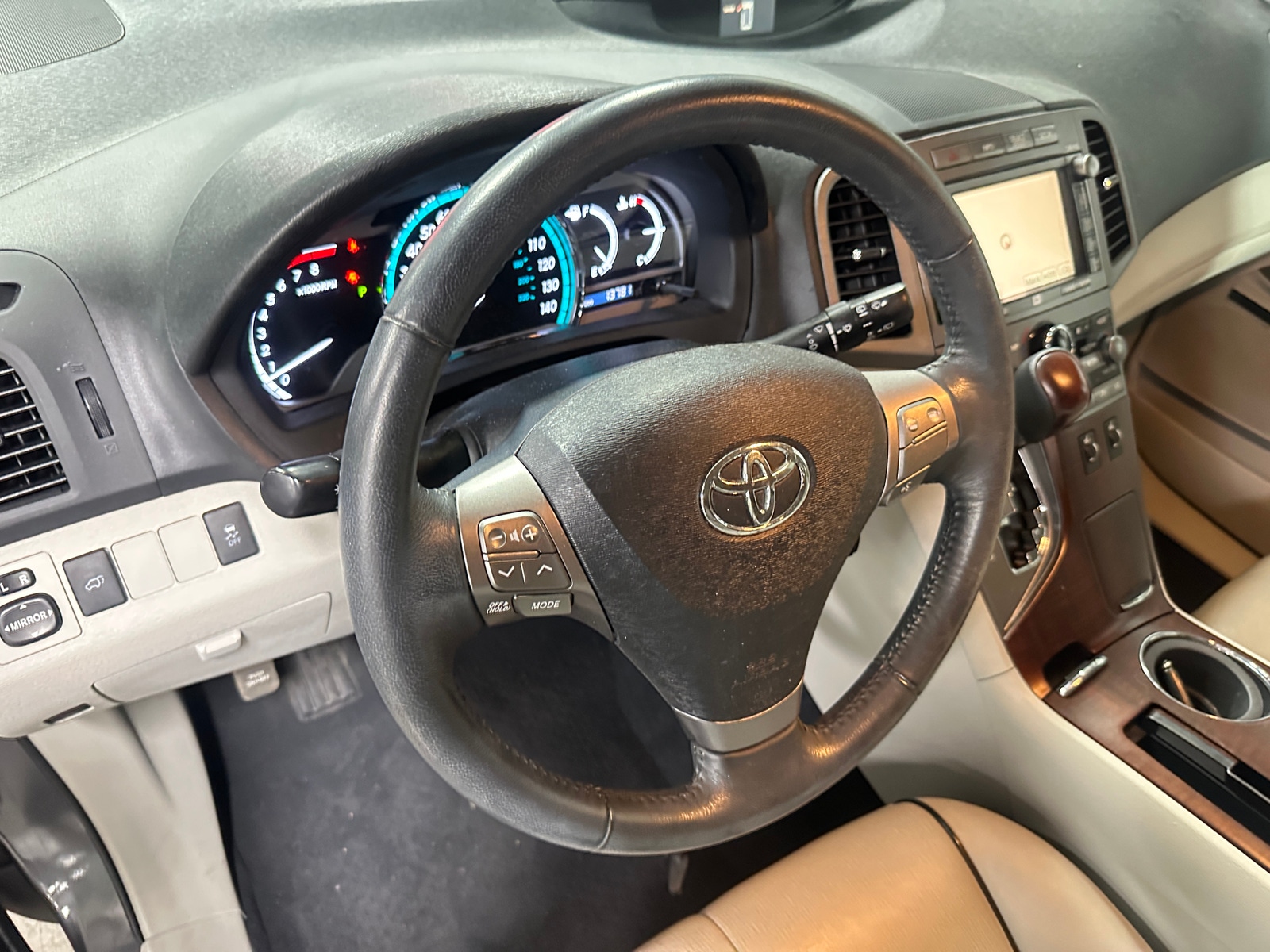 Thumbnail: 2010 Toyota Venza - 4