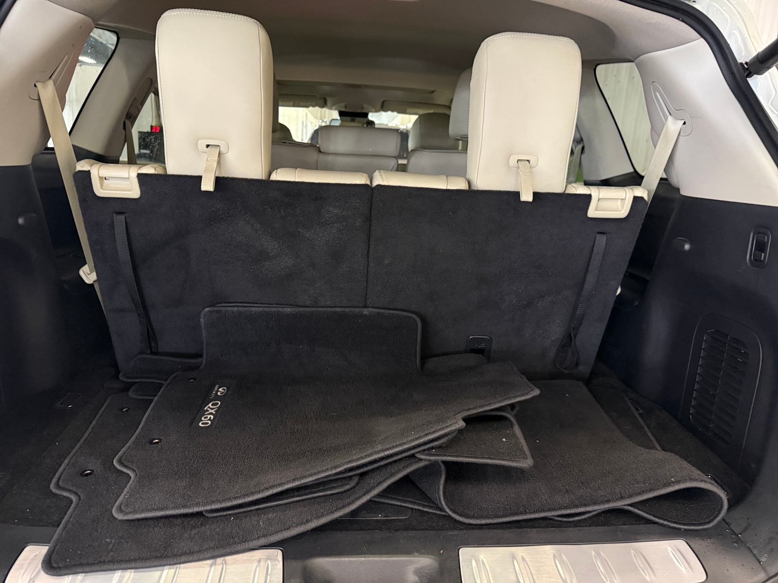 Thumbnail: 2019 INFINITI QX60 - 6