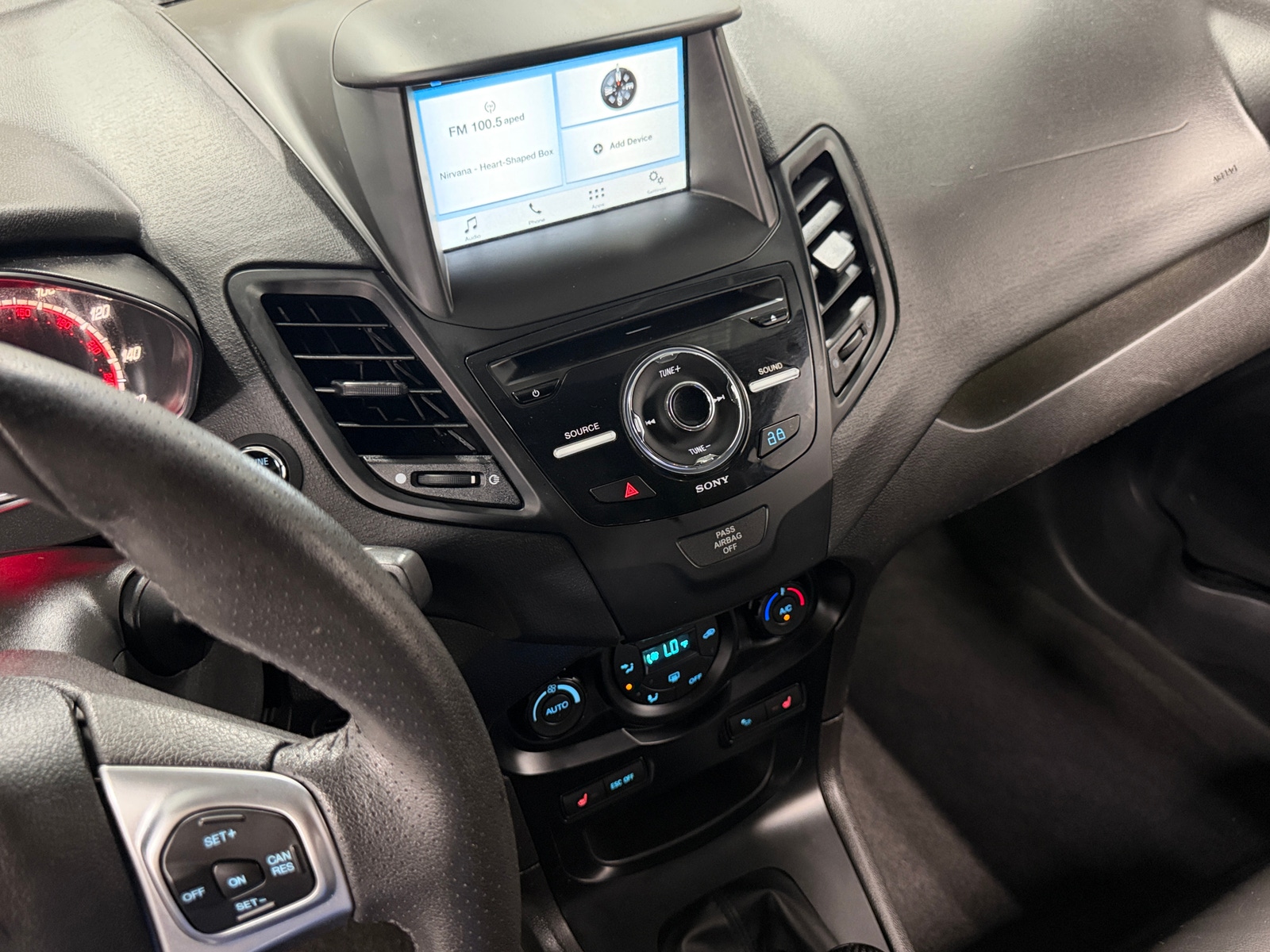 Thumbnail: 2016 Ford Fiesta - 3