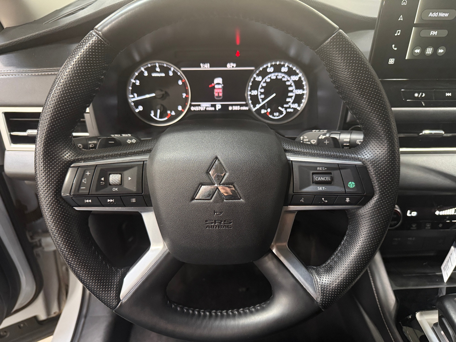 Thumbnail: 2025 Mitsubishi Outlander - 5