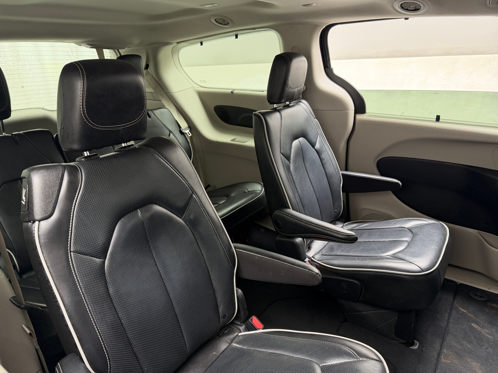 Thumbnail: 2023 Chrysler Pacifica - 5