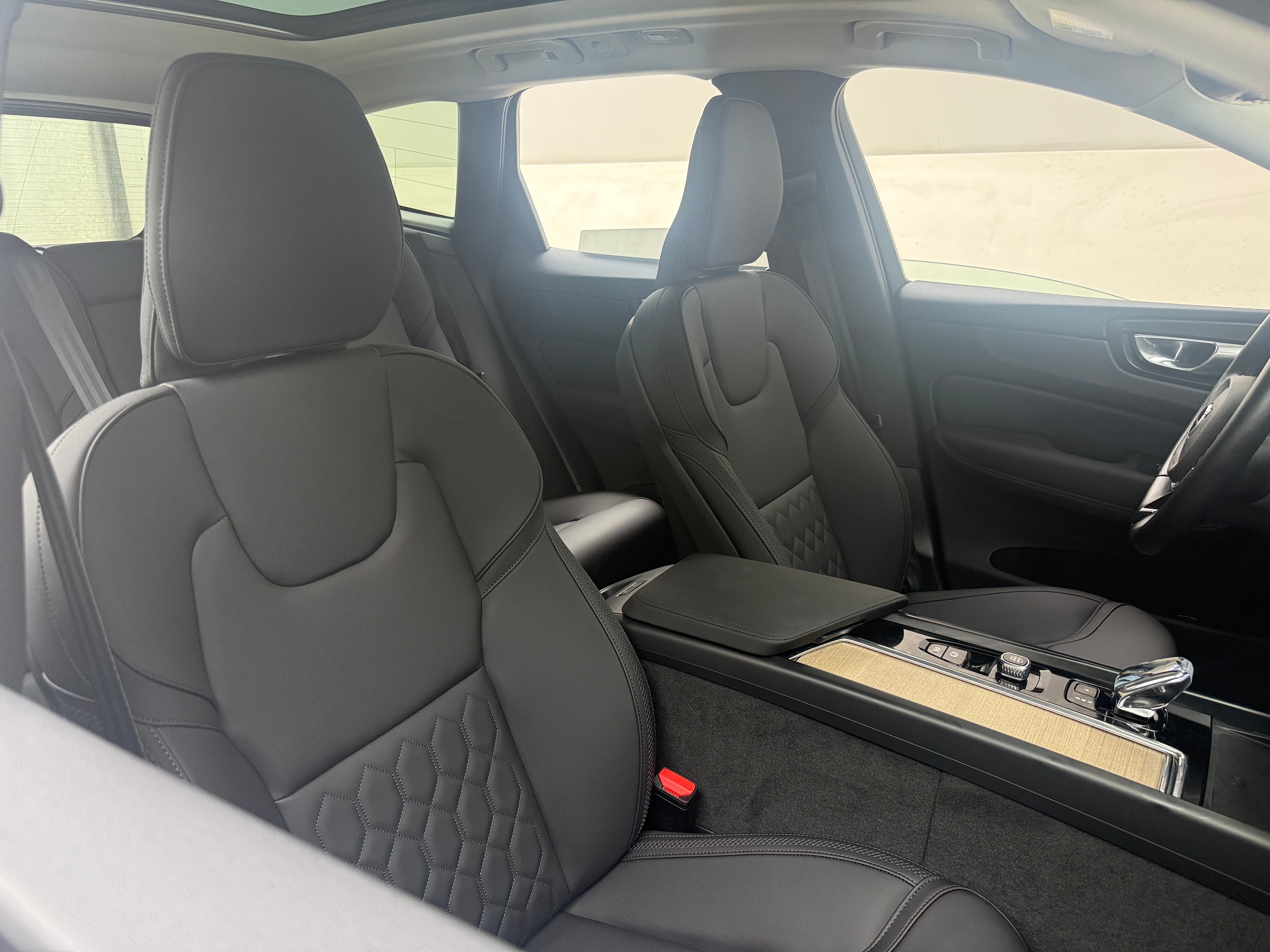 2026 Volvo XC60 Plus