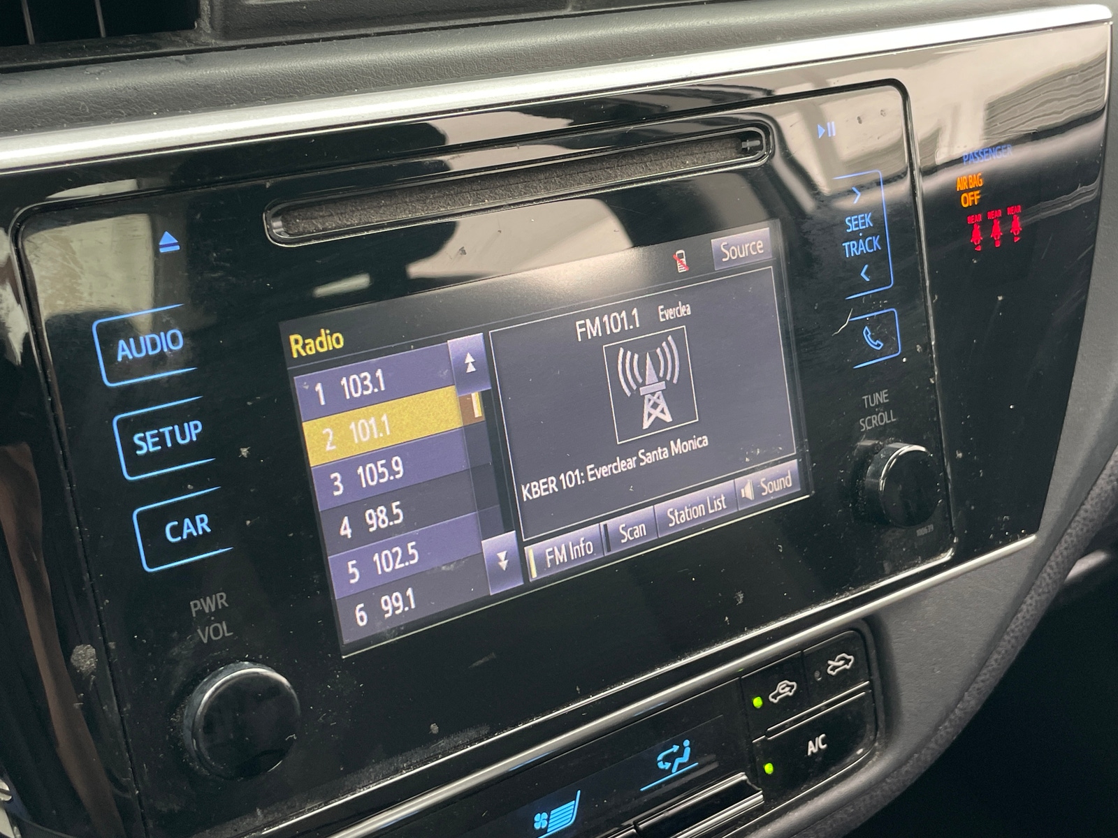 Thumbnail: 2019 Toyota Corolla - 4