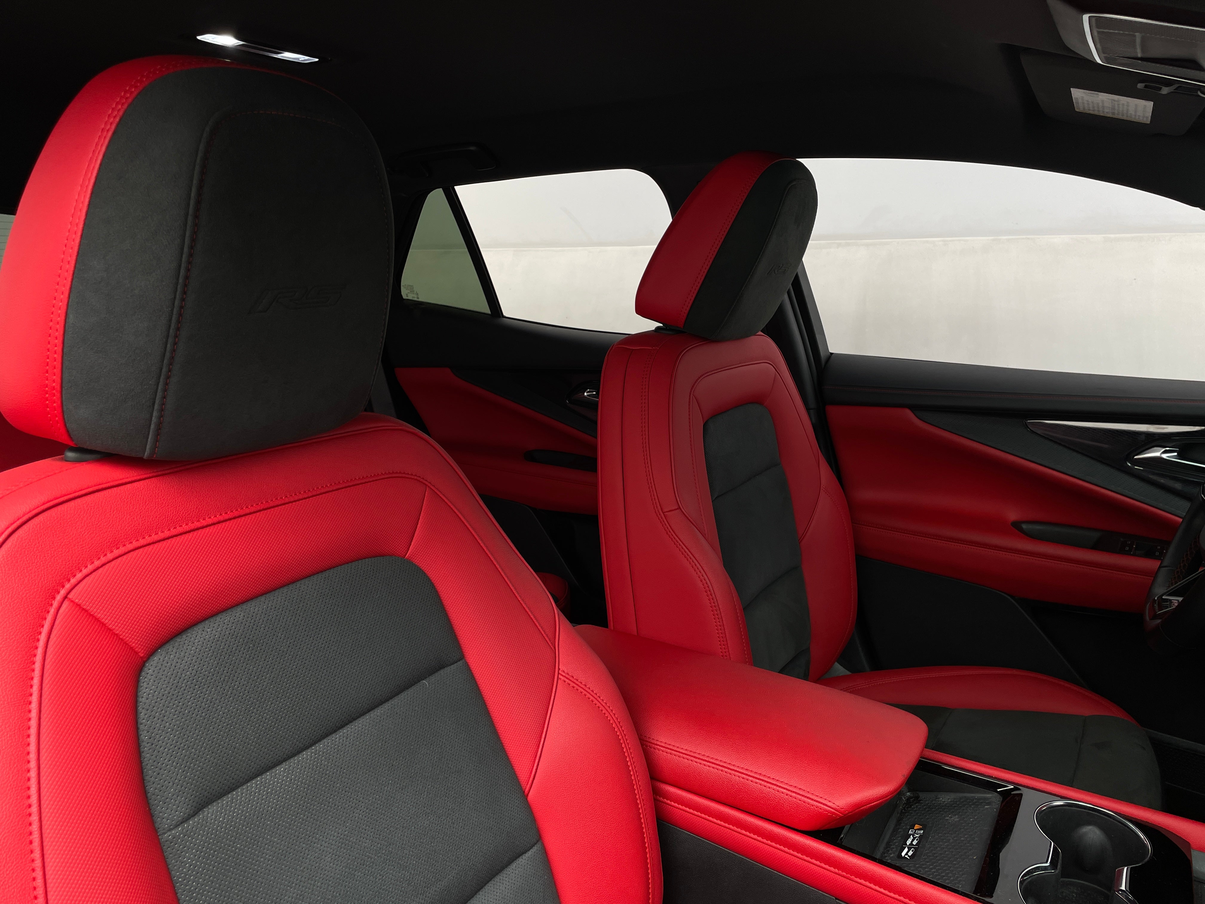 Used 2024 Chevrolet Blazer EV RS with VIN 3GNKDCRJ9RS169683 for sale in Auburn, WA