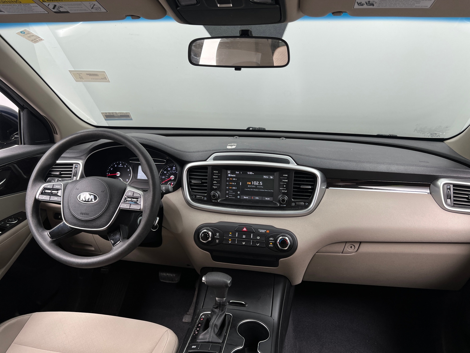 Thumbnail: 2019 Kia Sorento - 3