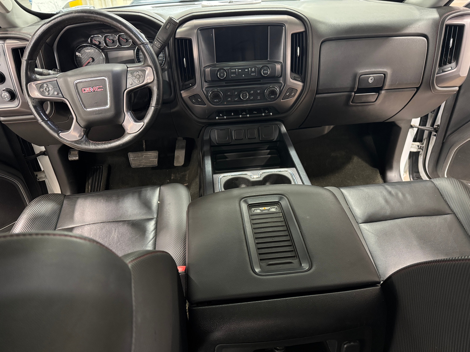 Thumbnail: 2017 GMC Sierra 2500 - 2