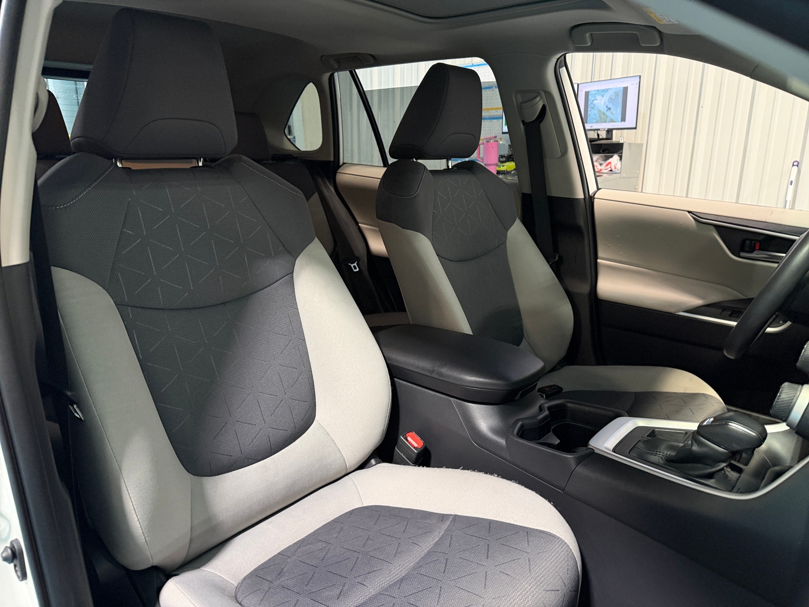 Thumbnail: 2019 Toyota RAV4 - 2