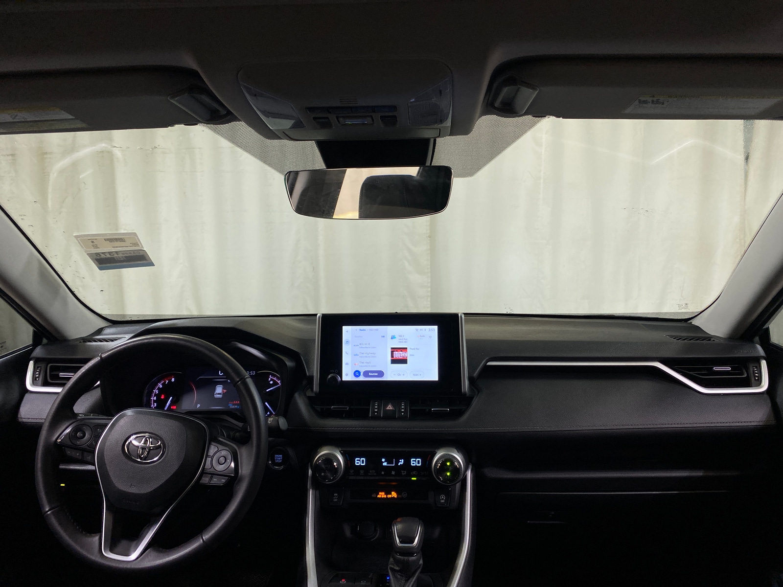 Thumbnail: 2023 Toyota RAV4 - 3