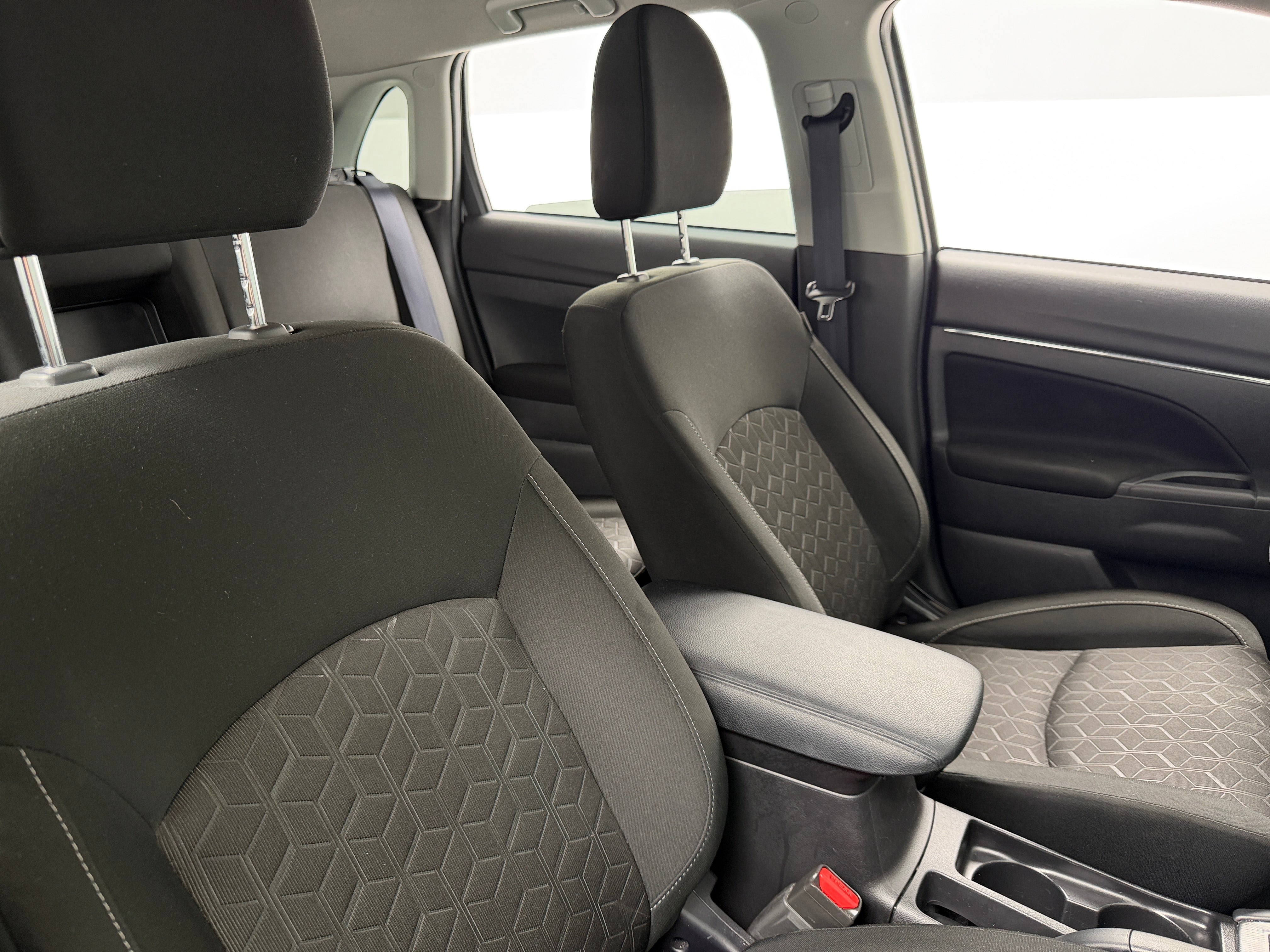 2025 Mitsubishi Outlander Sport ES