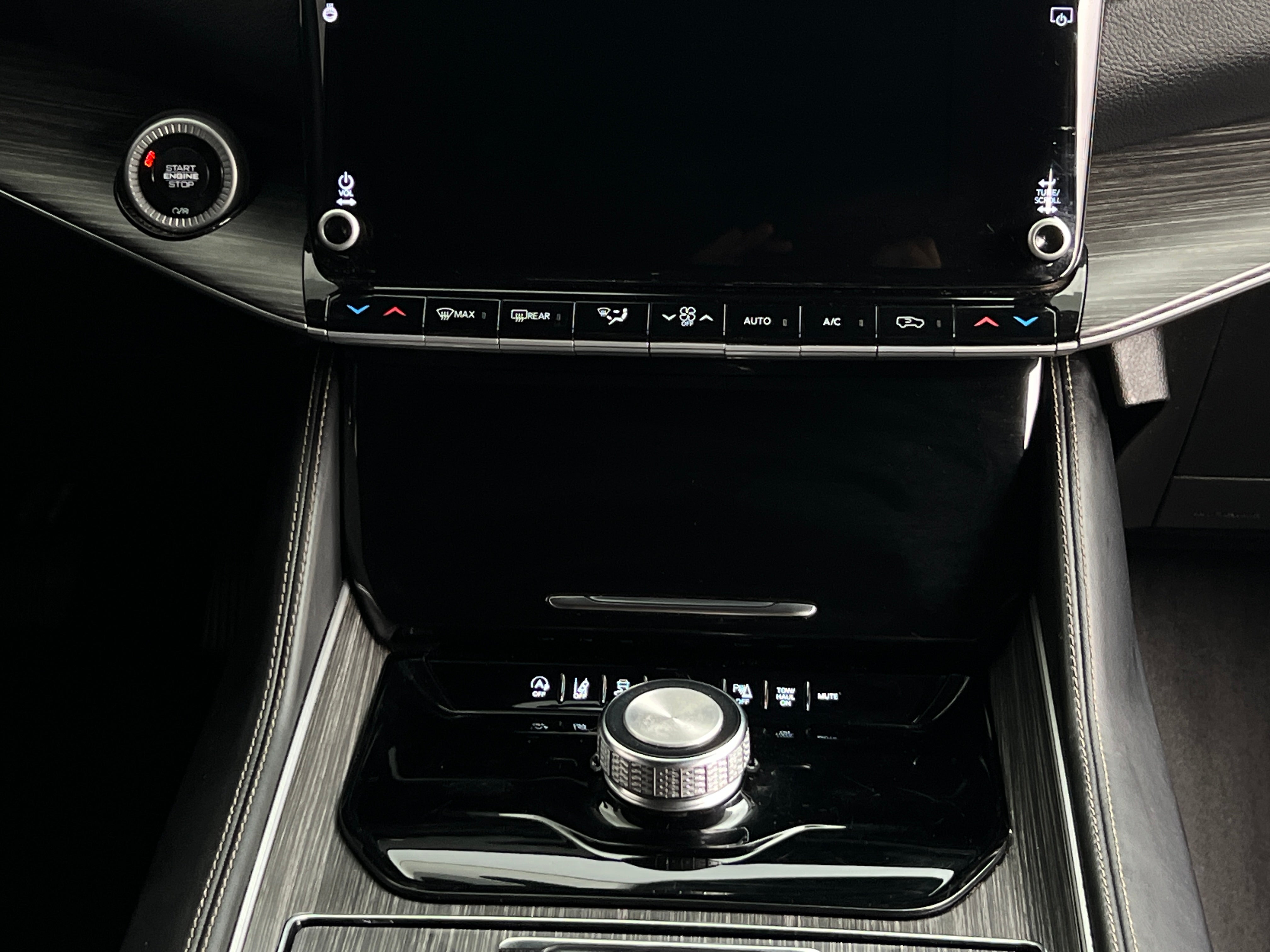 2024 Jeep Wagoneer L