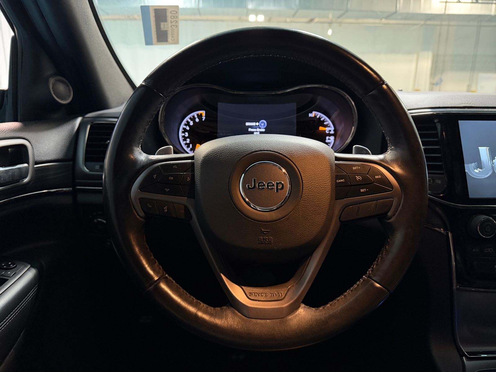 Thumbnail: 2020 Jeep Grand Cherokee - 4