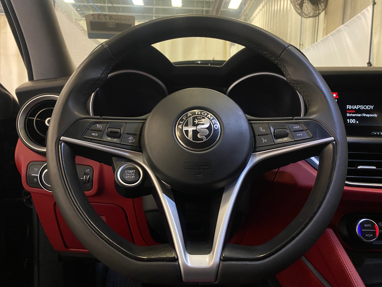 Thumbnail: 2018 Alfa Romeo Stelvio - 4