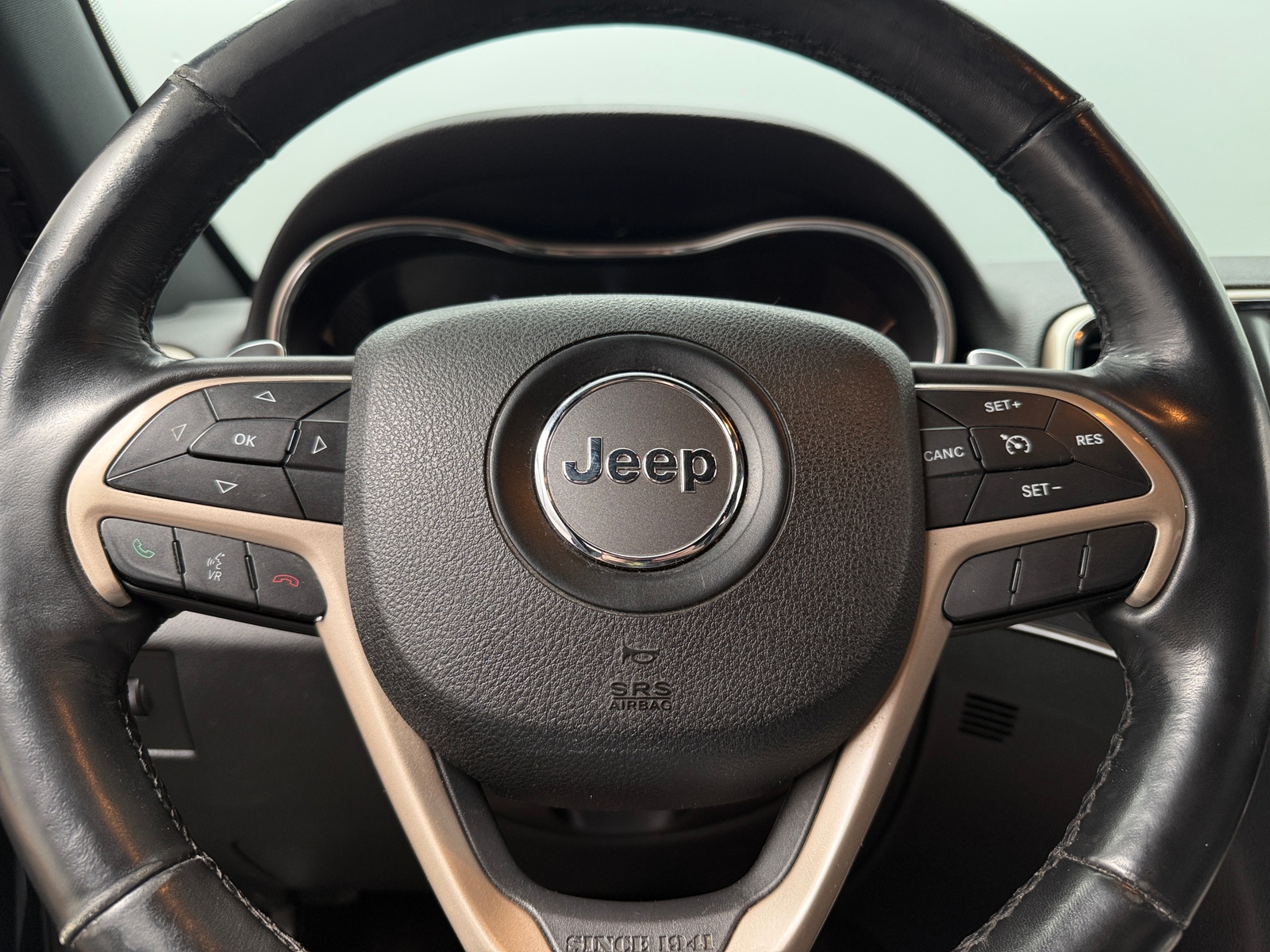 Thumbnail: 2015 Jeep Grand Cherokee - 4