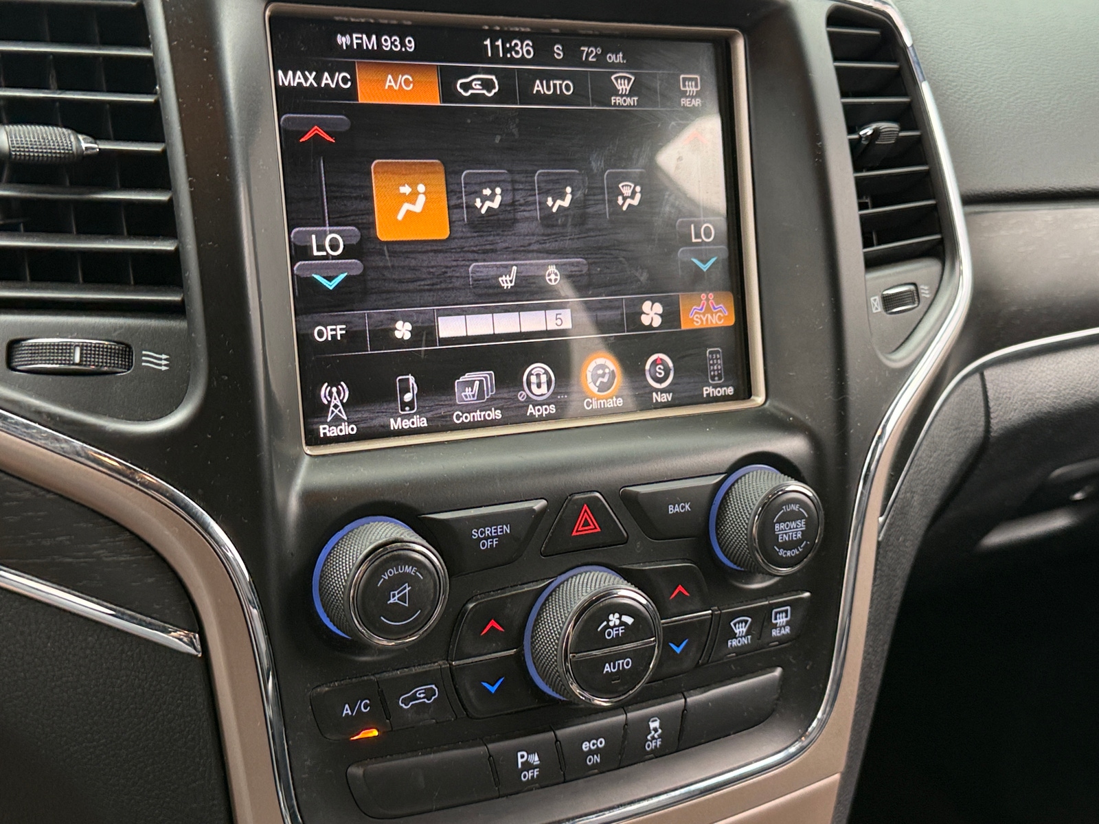 Thumbnail: 2015 Jeep Grand Cherokee - 3