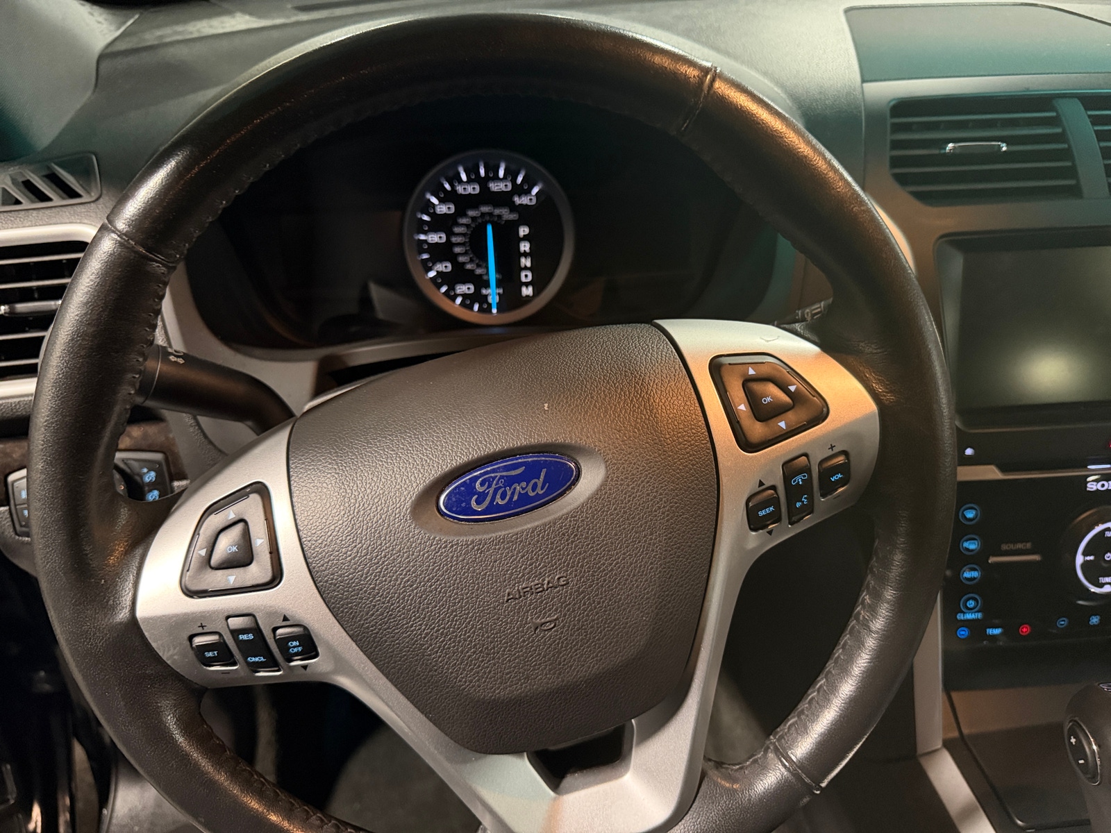 Thumbnail: 2015 Ford Explorer - 4