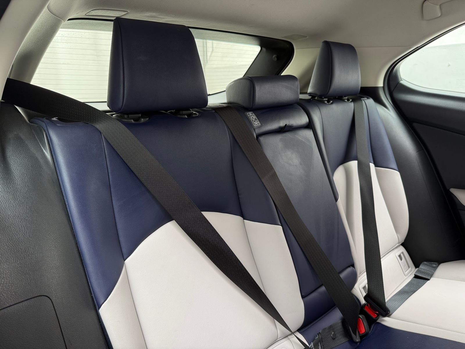 Thumbnail: 2019 Lexus UX - 6