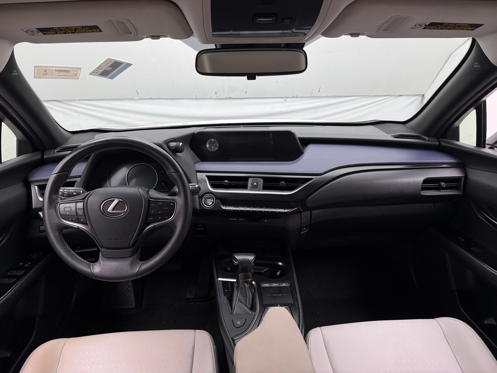 Thumbnail: 2019 Lexus UX - 3