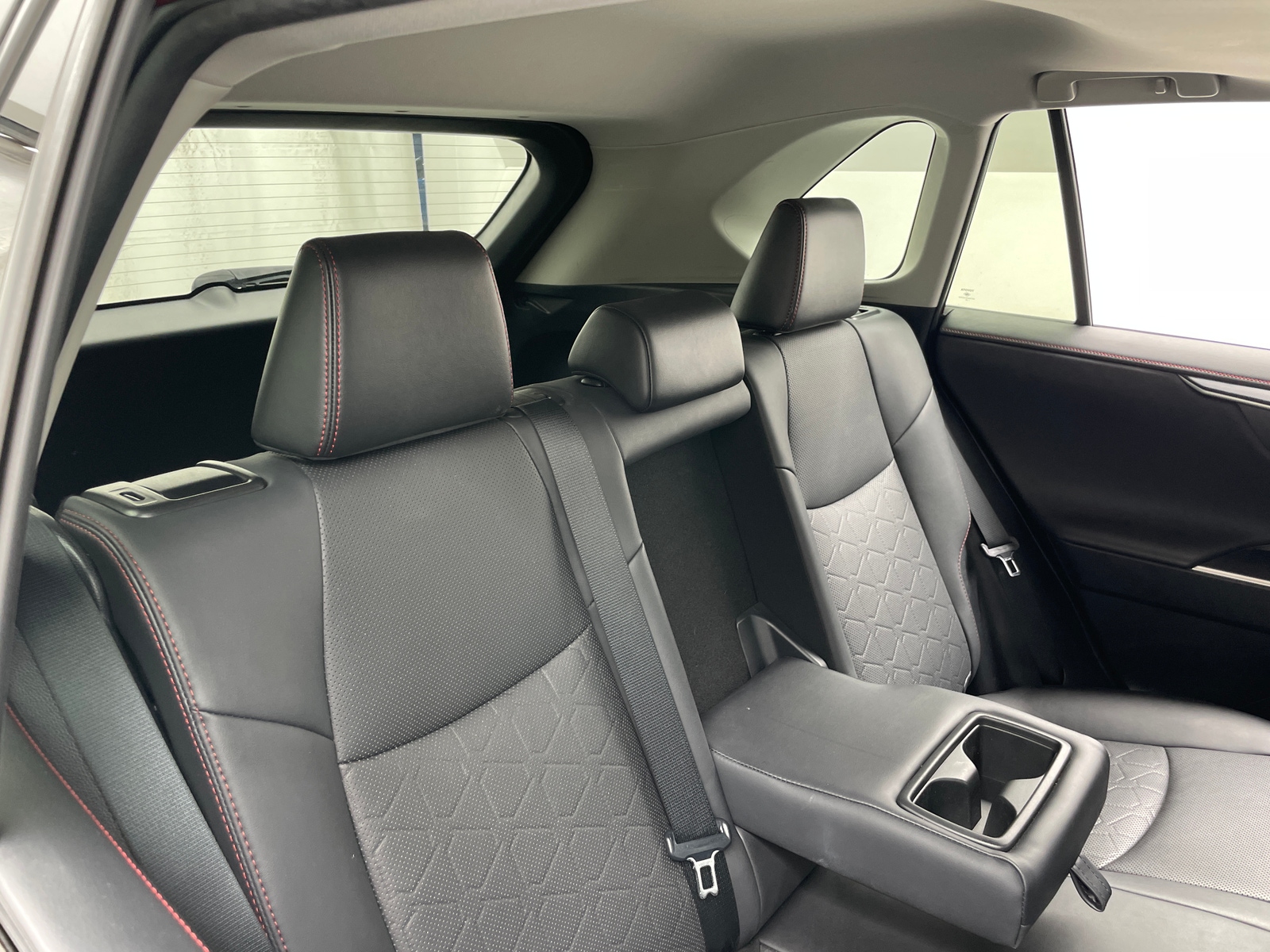 Thumbnail: 2021 Toyota RAV4 - 6