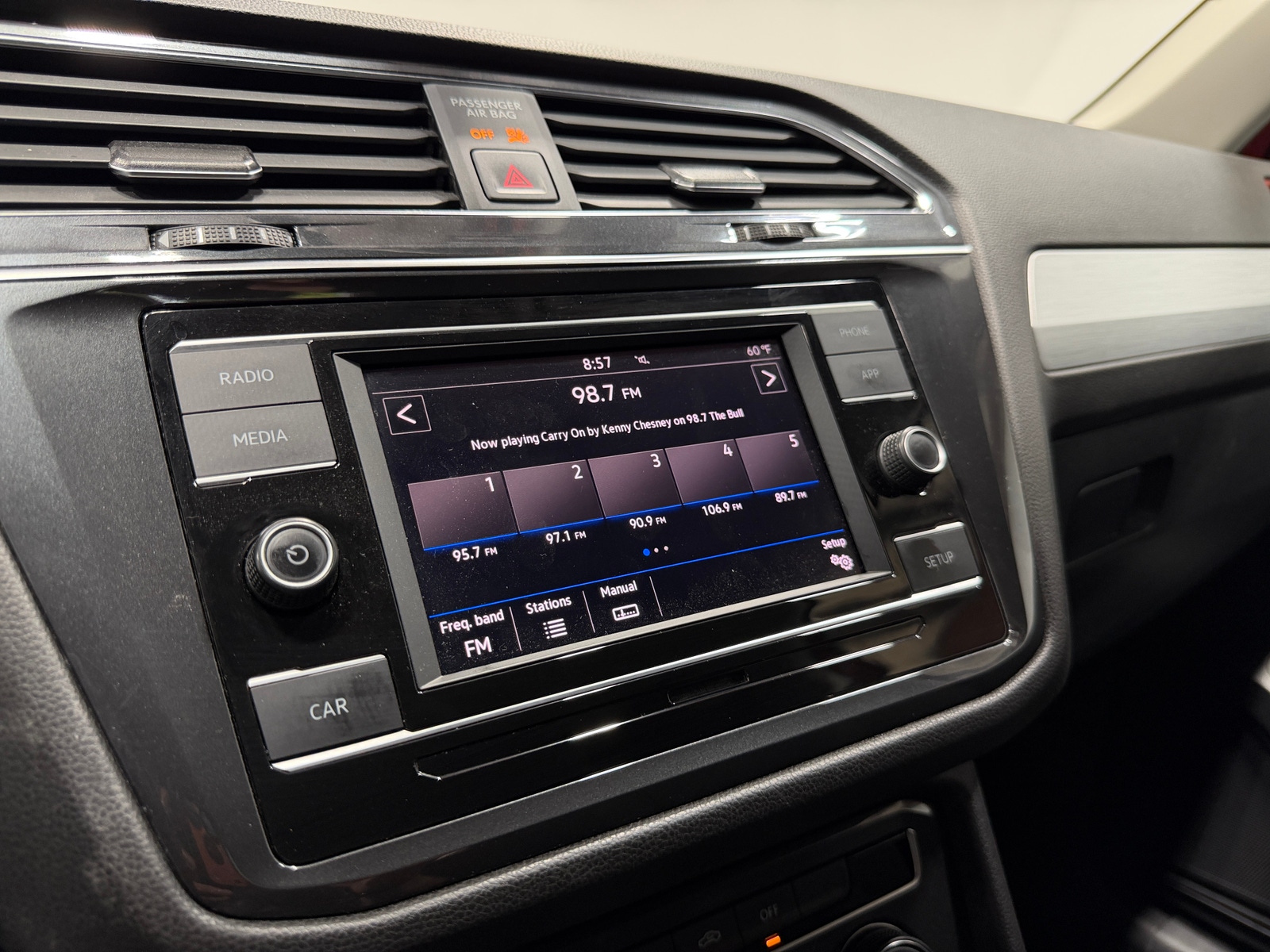 Thumbnail: 2019 Volkswagen Tiguan - 4