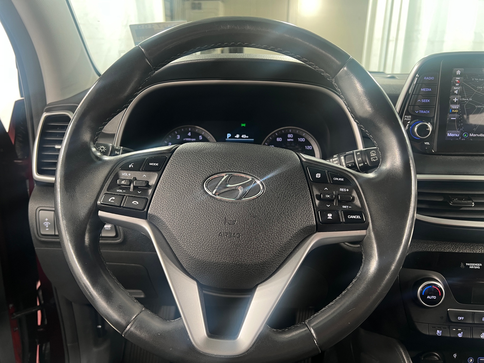 Thumbnail: 2020 Hyundai Tucson - 4