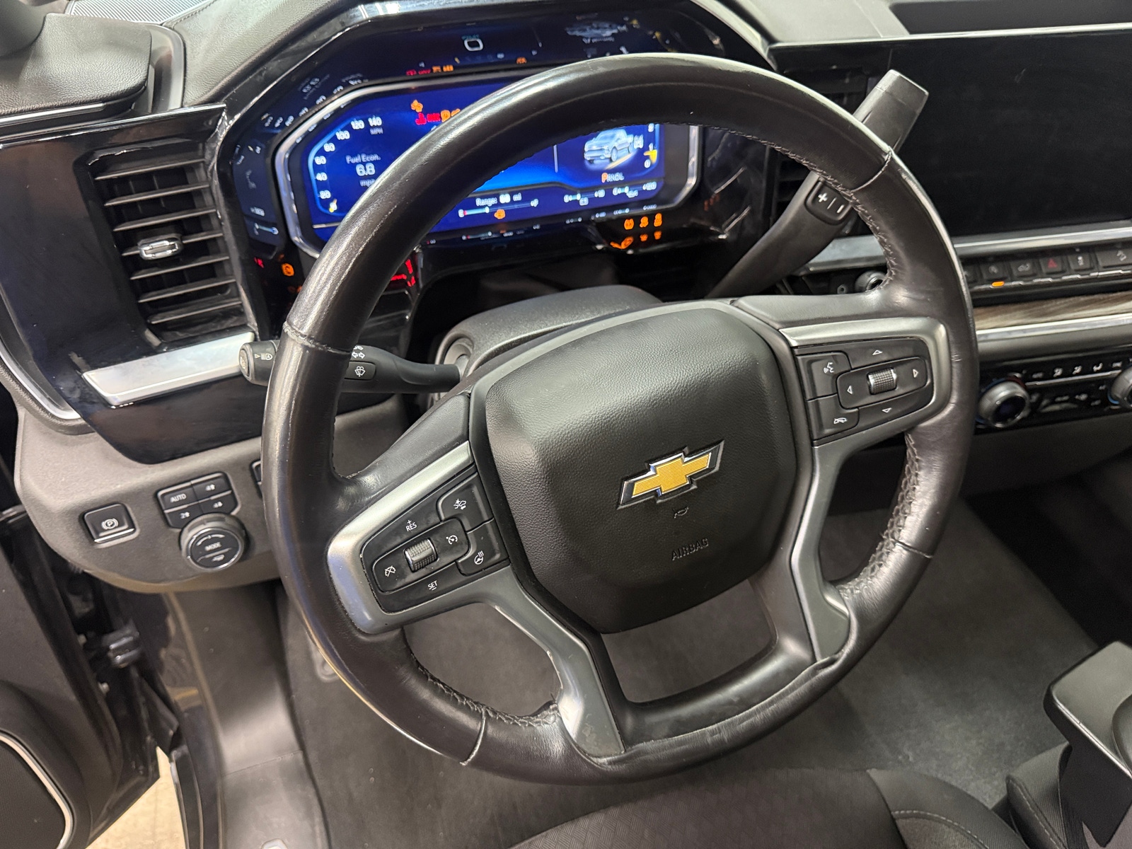 Thumbnail: 2022 Chevrolet Silverado 1500 - 5